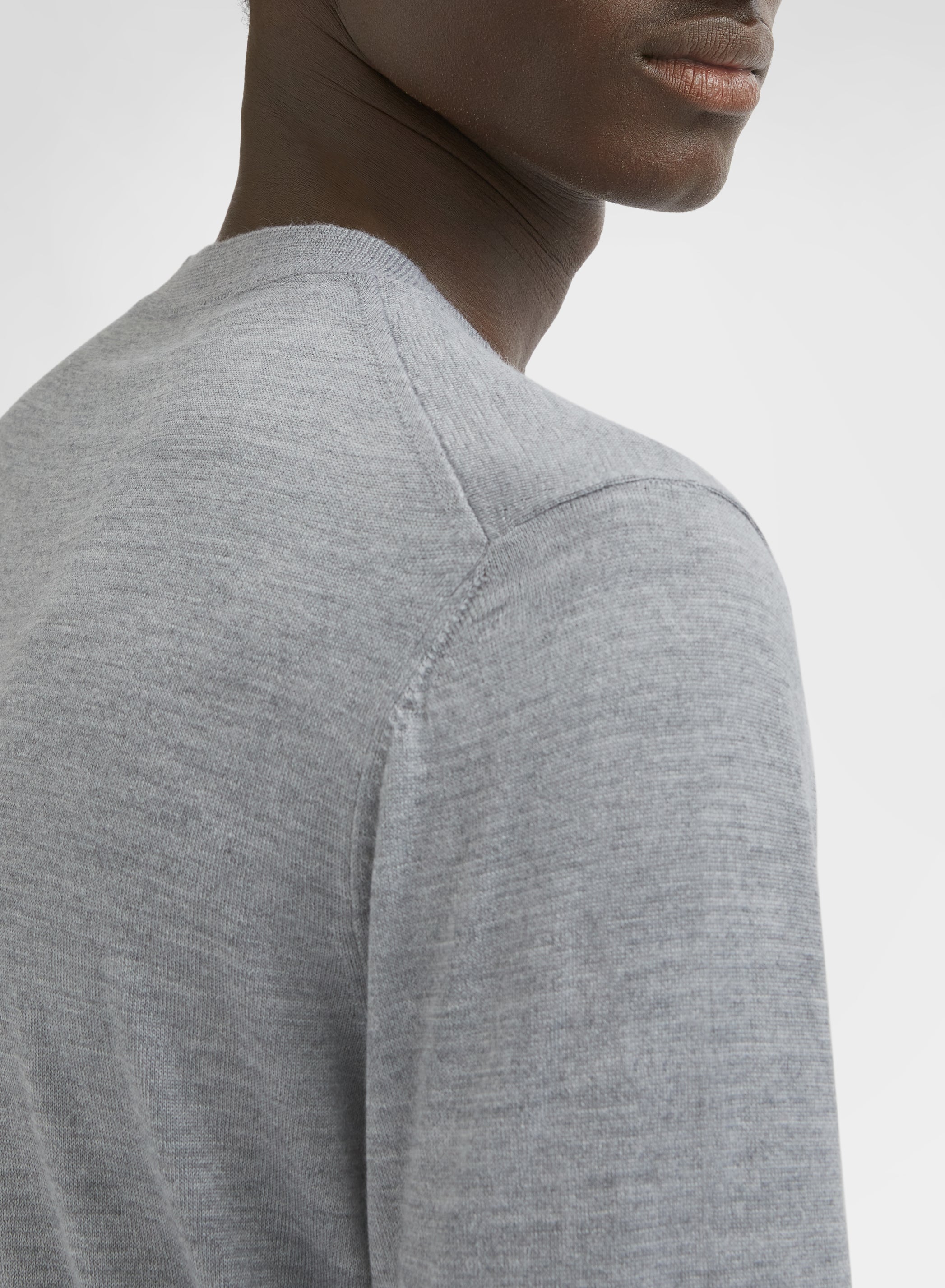 CASHMERE BLEND CREWNECK
