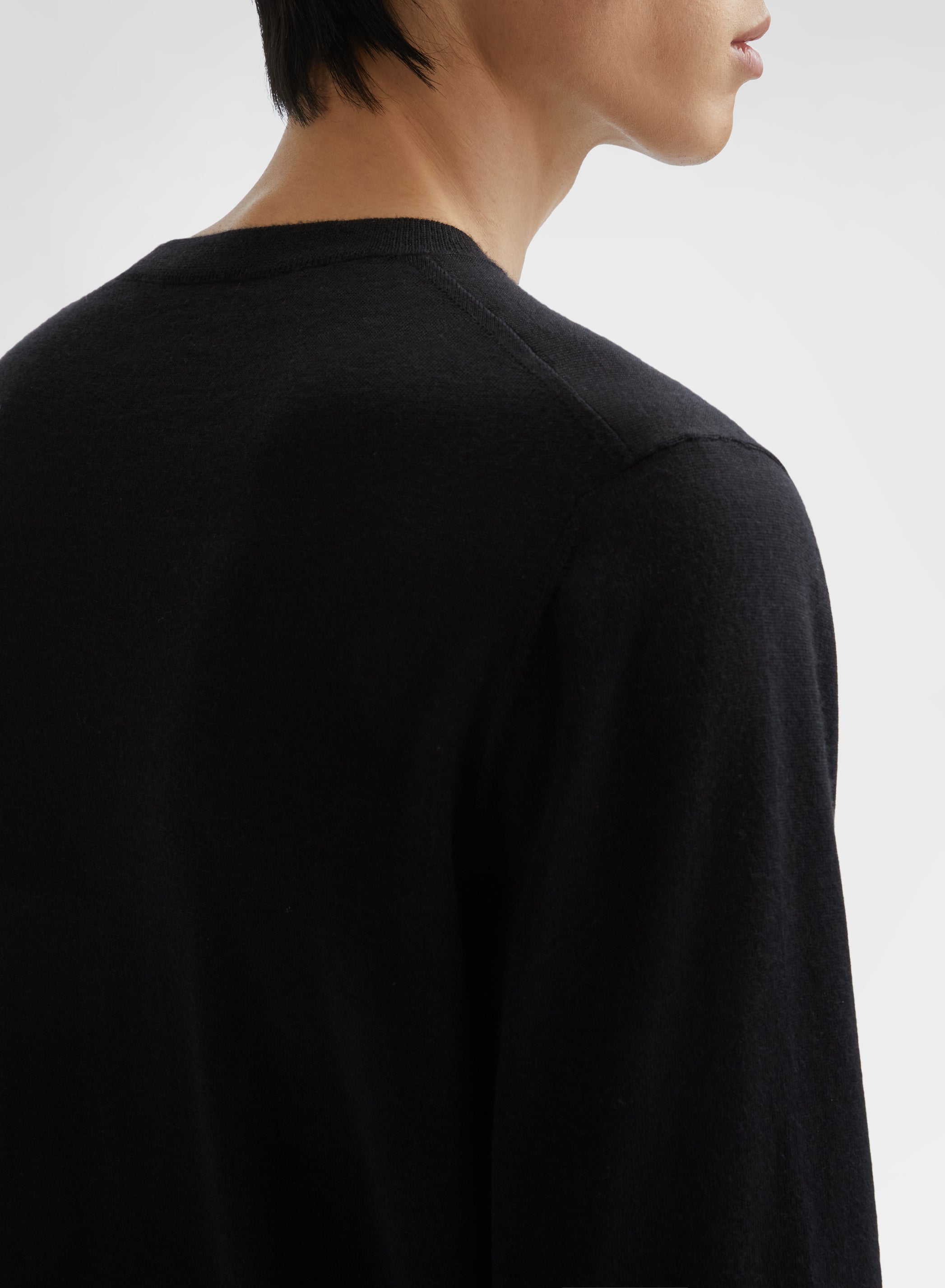 CASHMERE BLEND CREWNECK