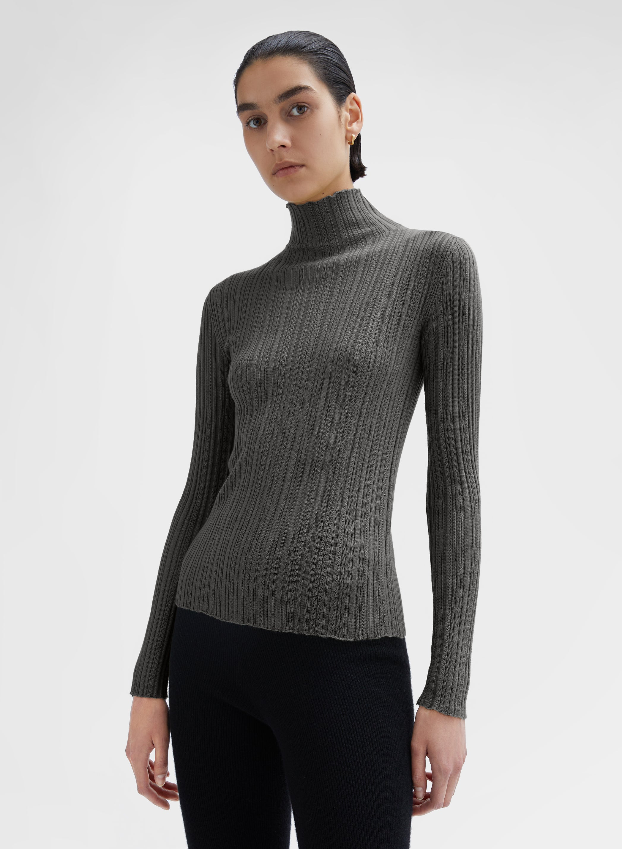 CASHMERE SILK MICRO PLISSÉ MOCK NECK