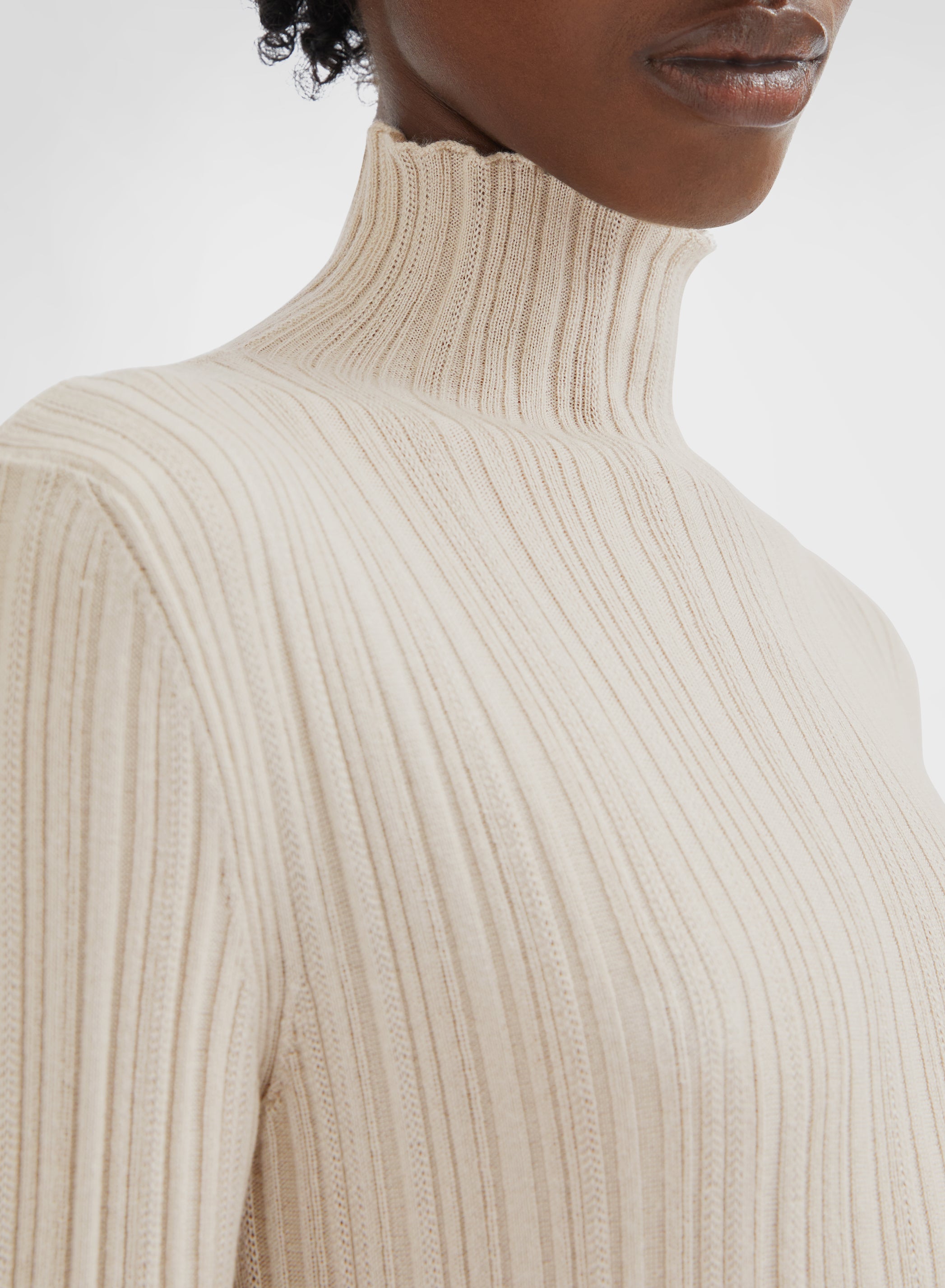 CASHMERE SILK MICRO PLISSÉ MOCK NECK