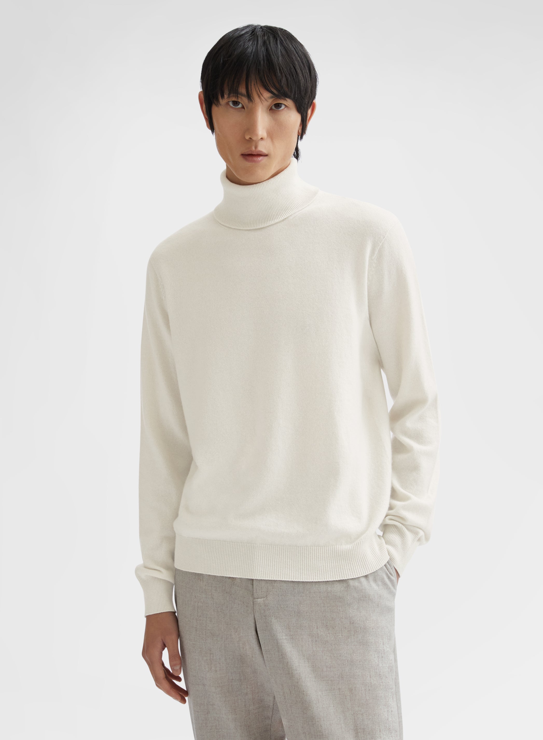CASHMERE JERSEY TURTLENECK