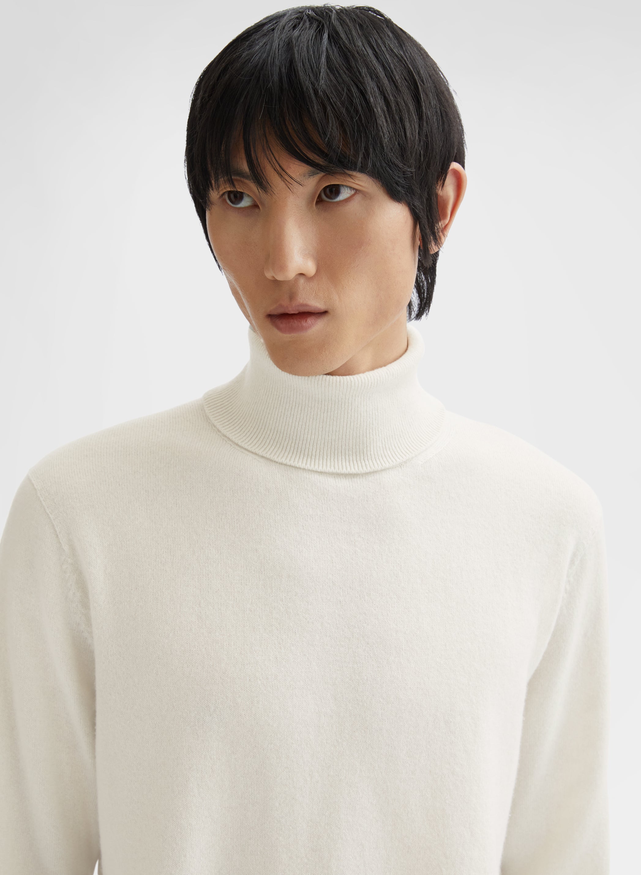 CASHMERE JERSEY TURTLENECK