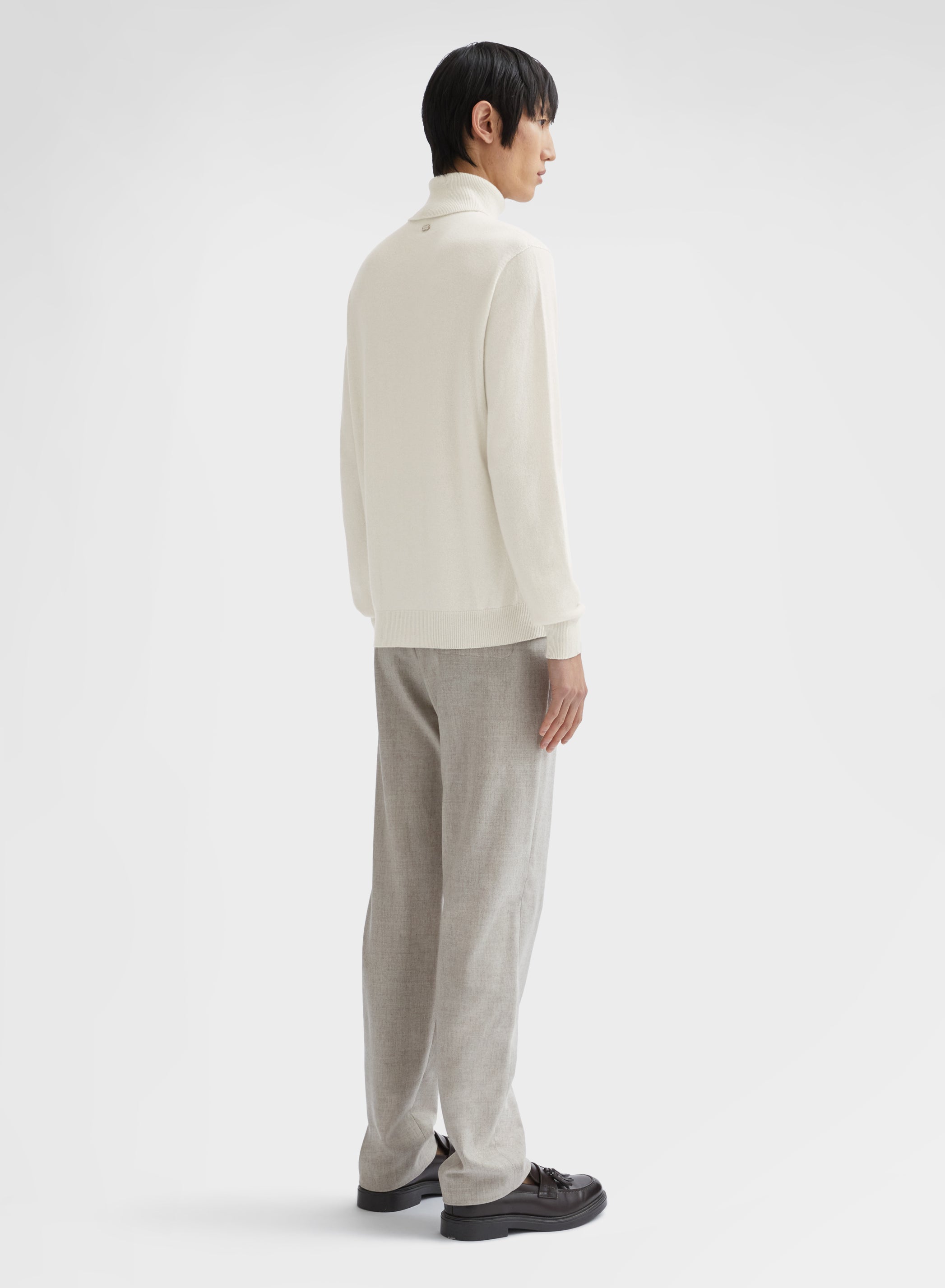 CASHMERE JERSEY TURTLENECK