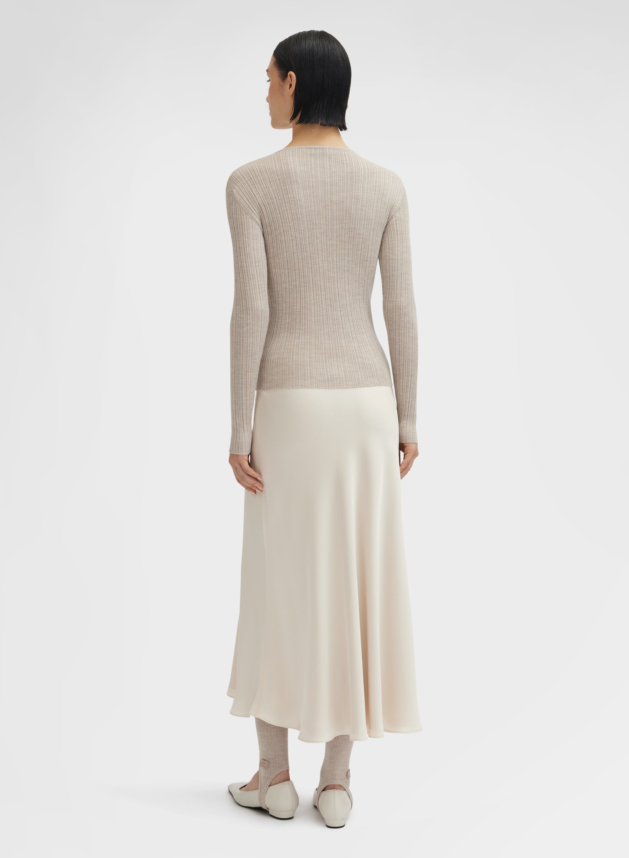 CASHMERE SILK MICRO PLISSÉ V NECK CHANTILLY