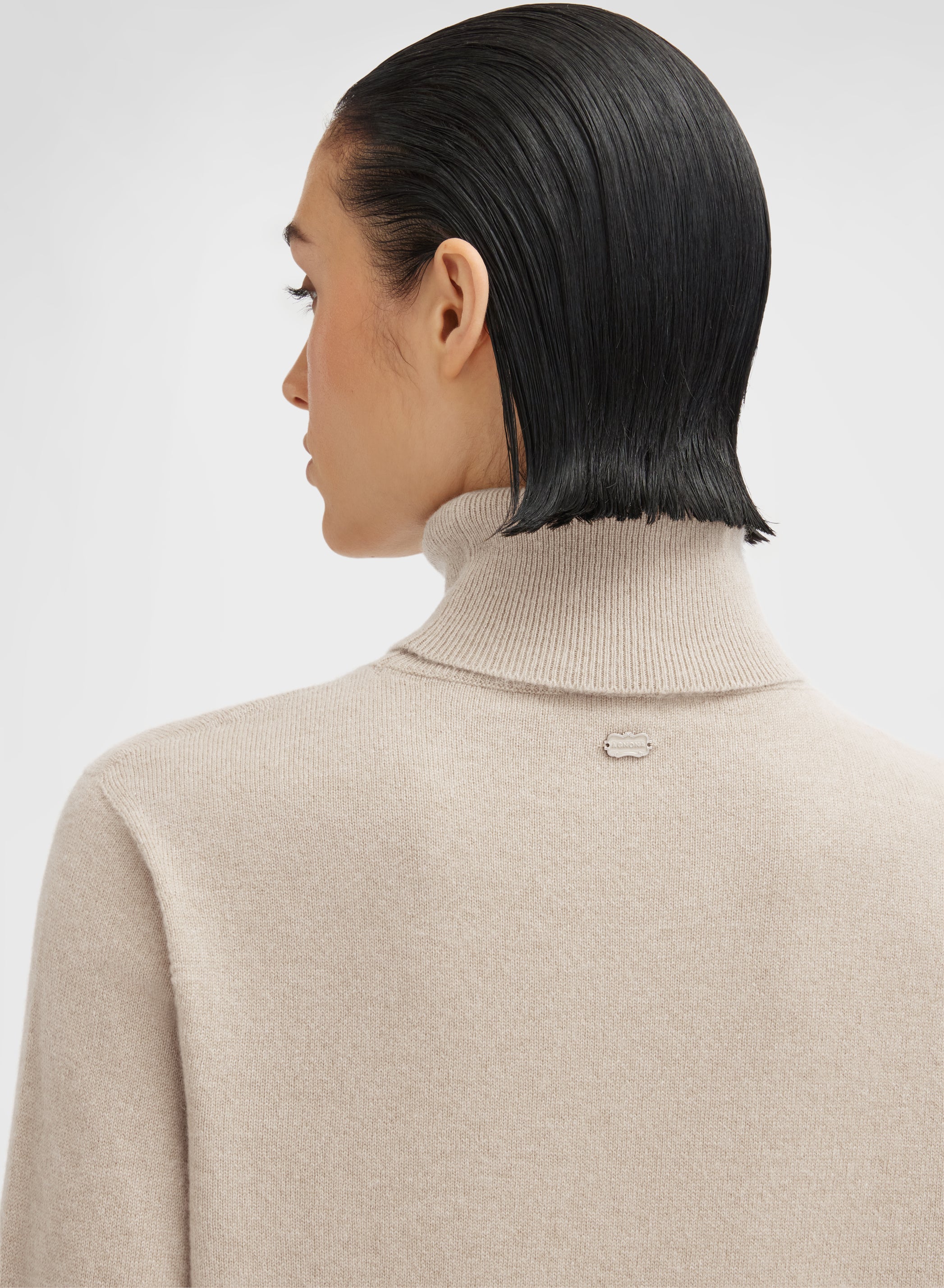 LONG SLEEVE TURTLE NECK CASHMERE RASATO CHAMPAGNE