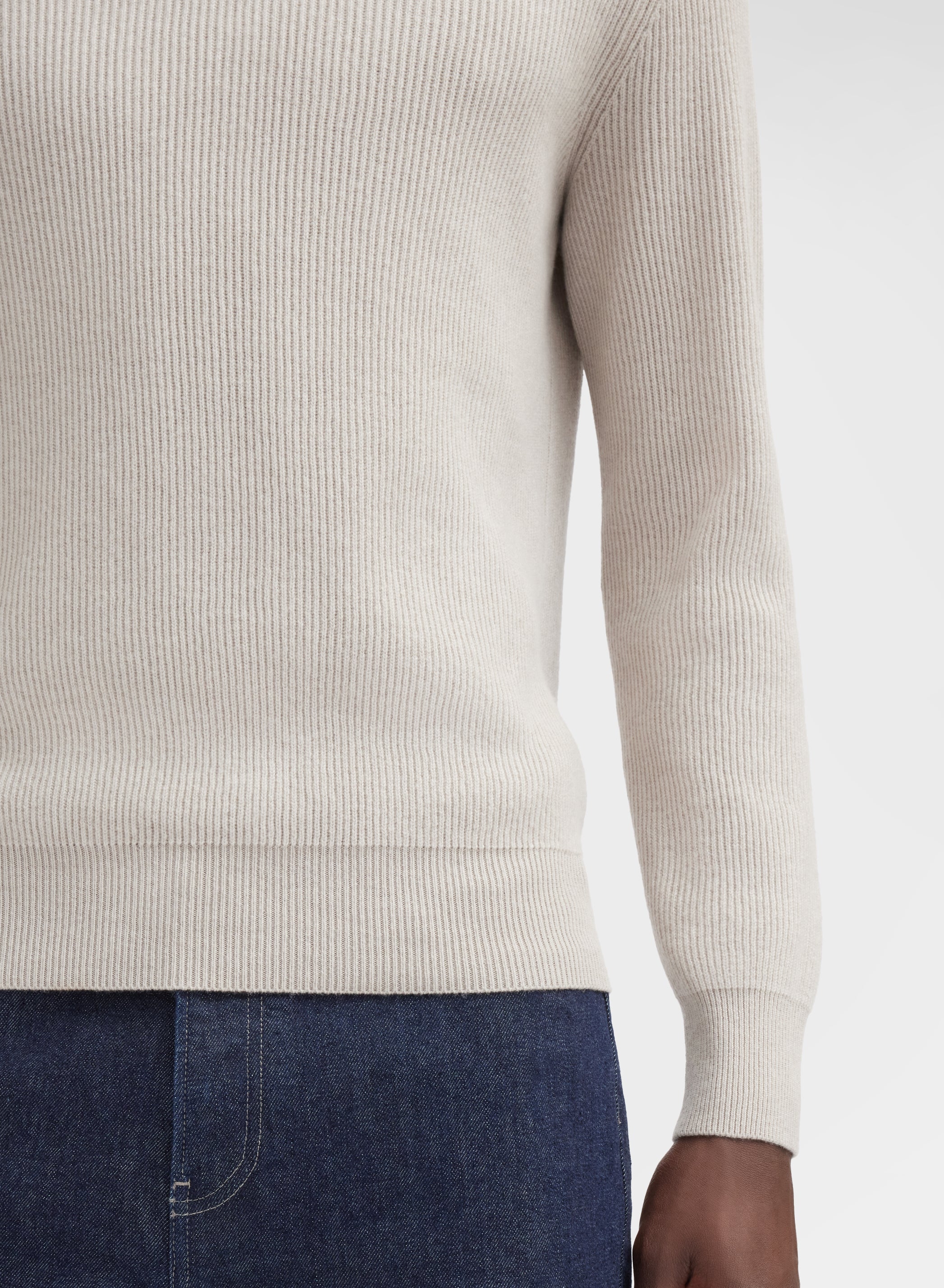 HICH NECK CASHMERE MOON