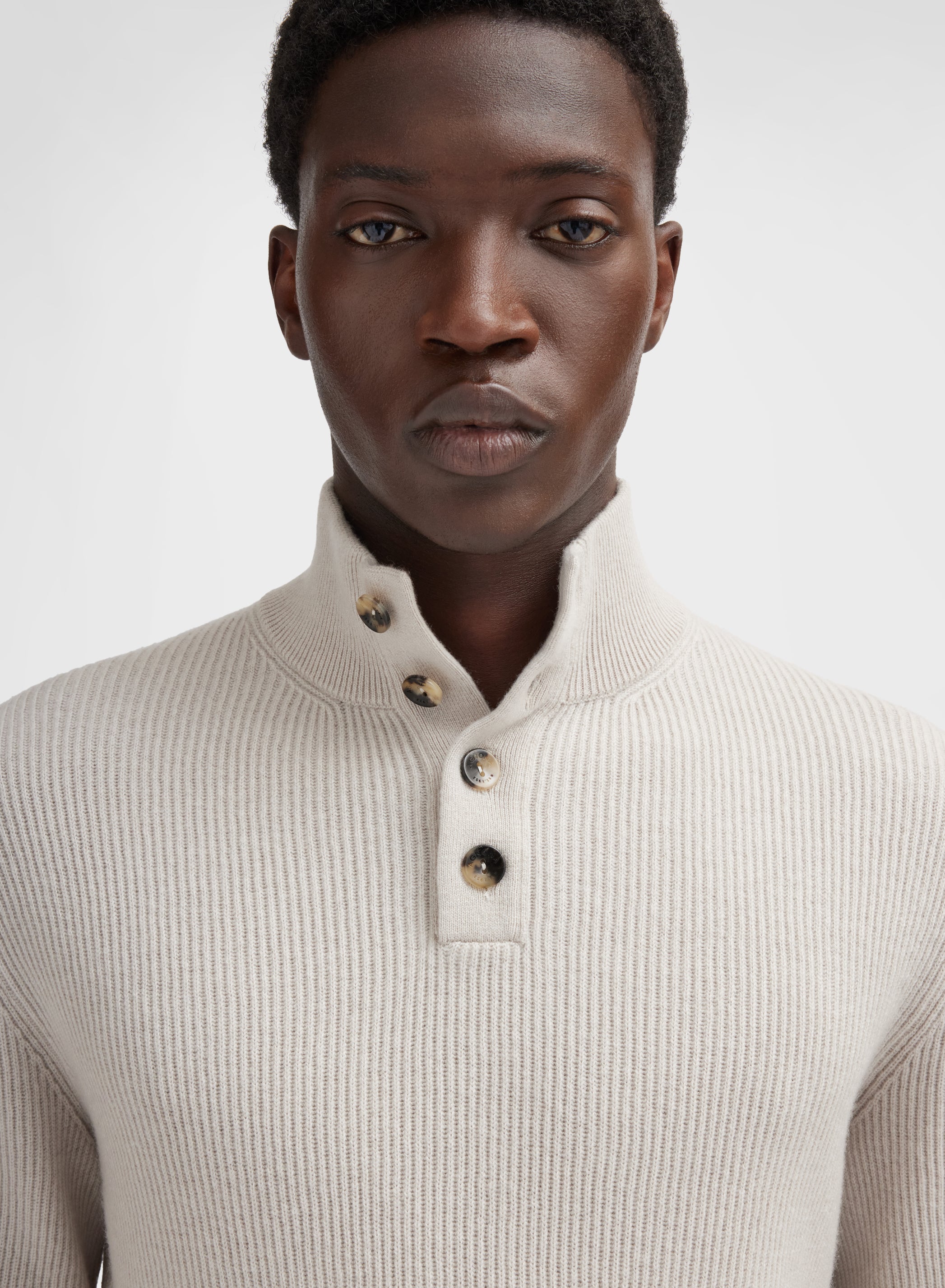 HICH NECK CASHMERE MOON