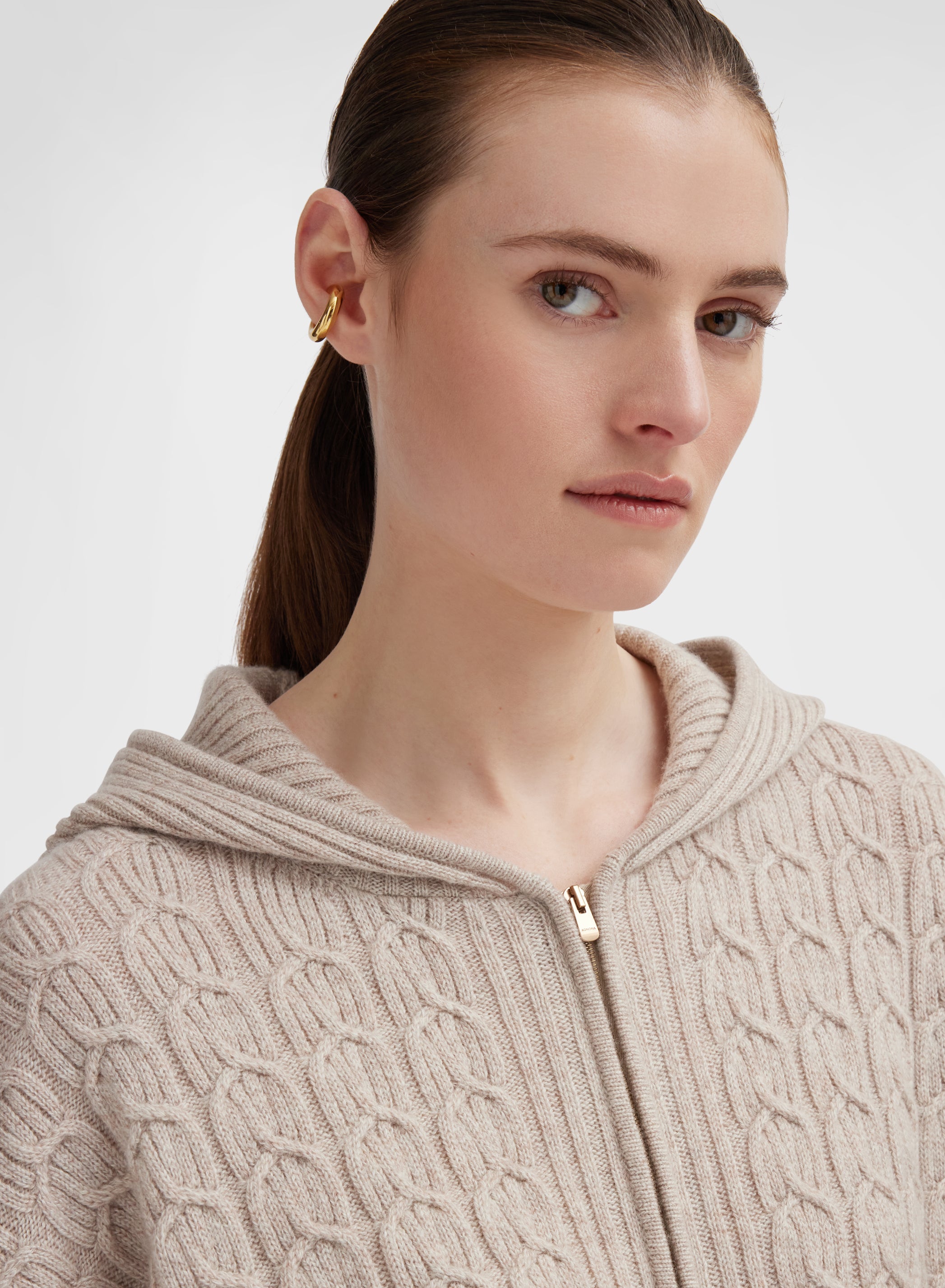 LONG SLEEVE CASHMERE PLAIT ALBINO