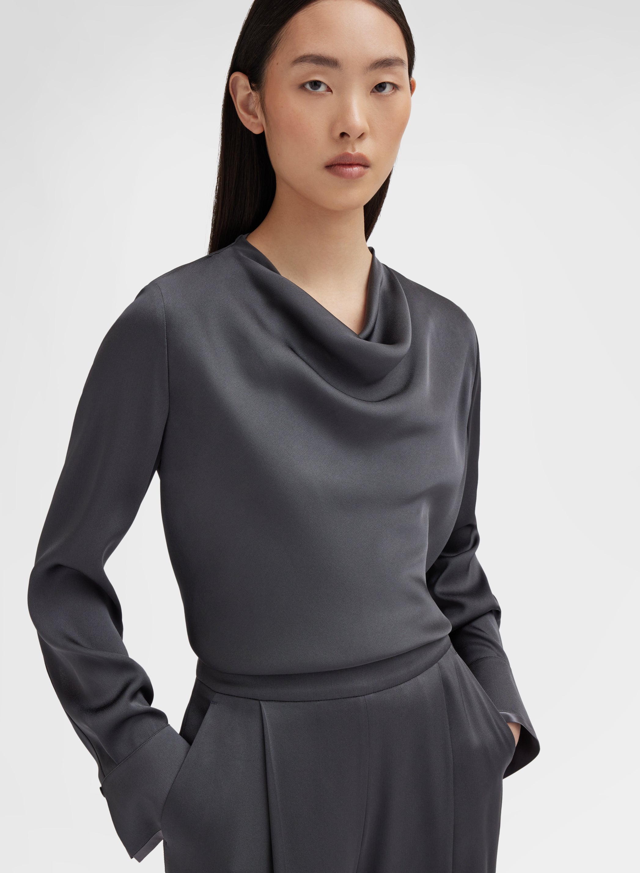 SILK BLEND SATIN TOP CHARCOAL