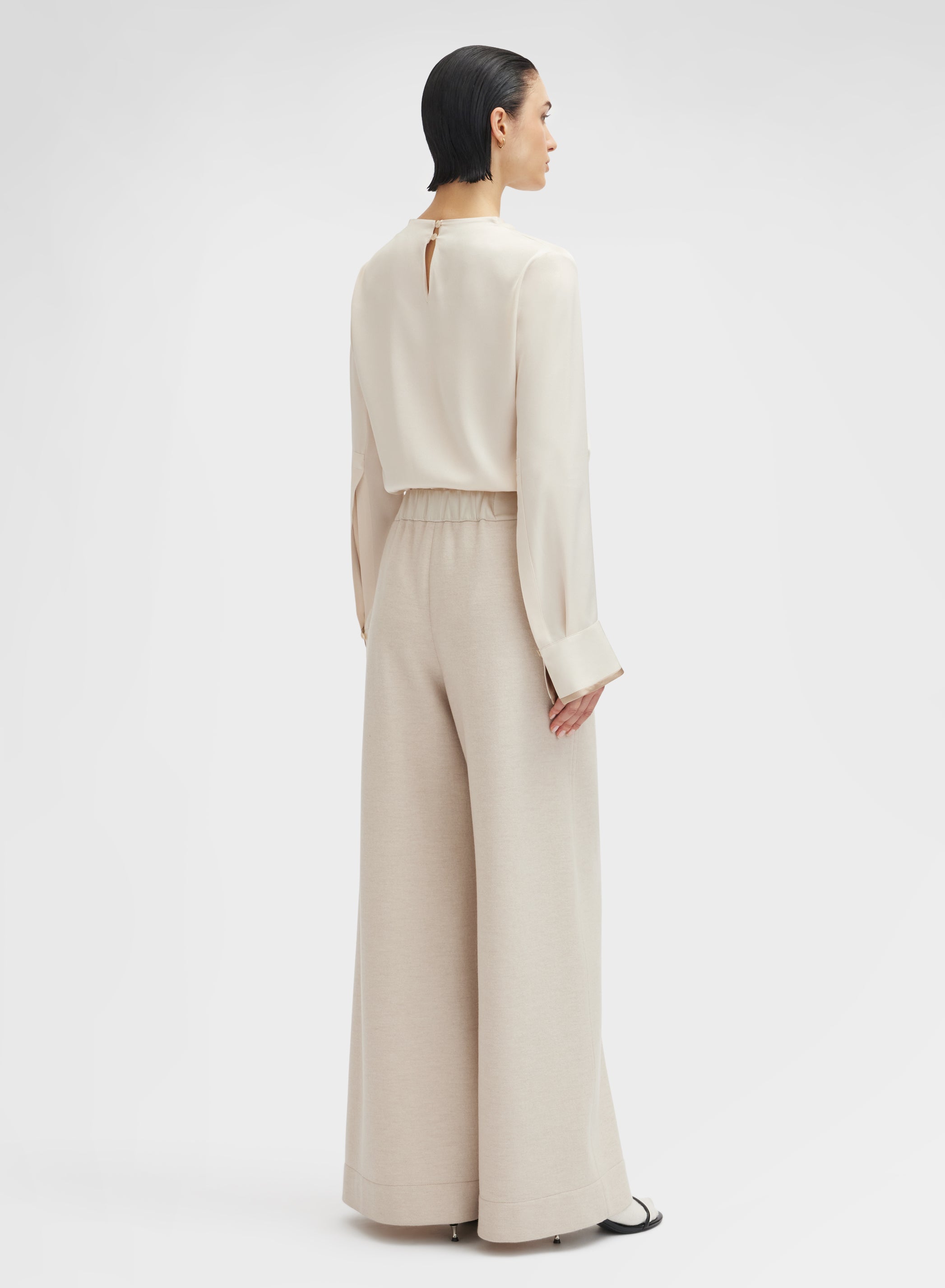 SILK BLEND SATIN TOP CHAMPAGNE