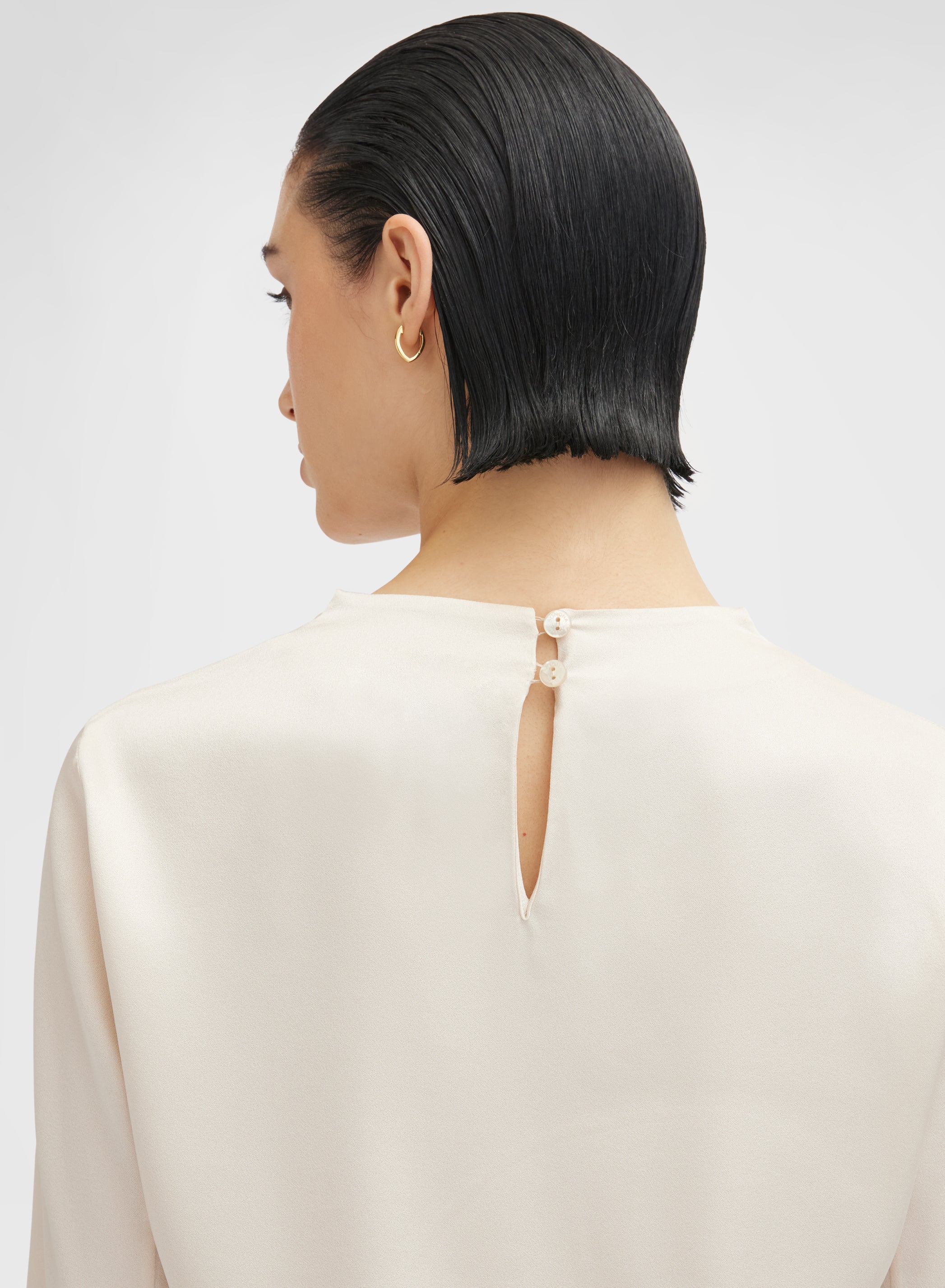 SILK BLEND SATIN TOP CHAMPAGNE