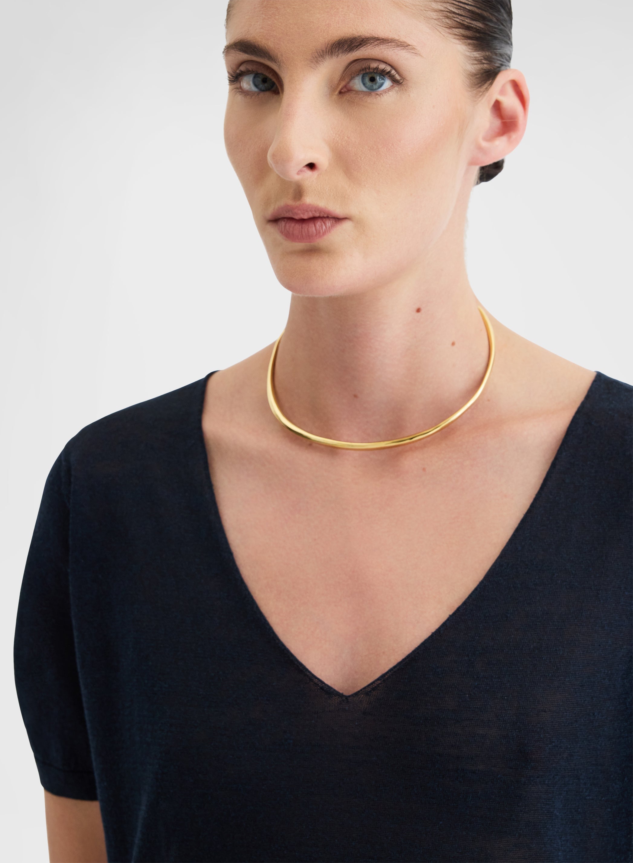 SHORT SLEEVE V-NECK NAVY