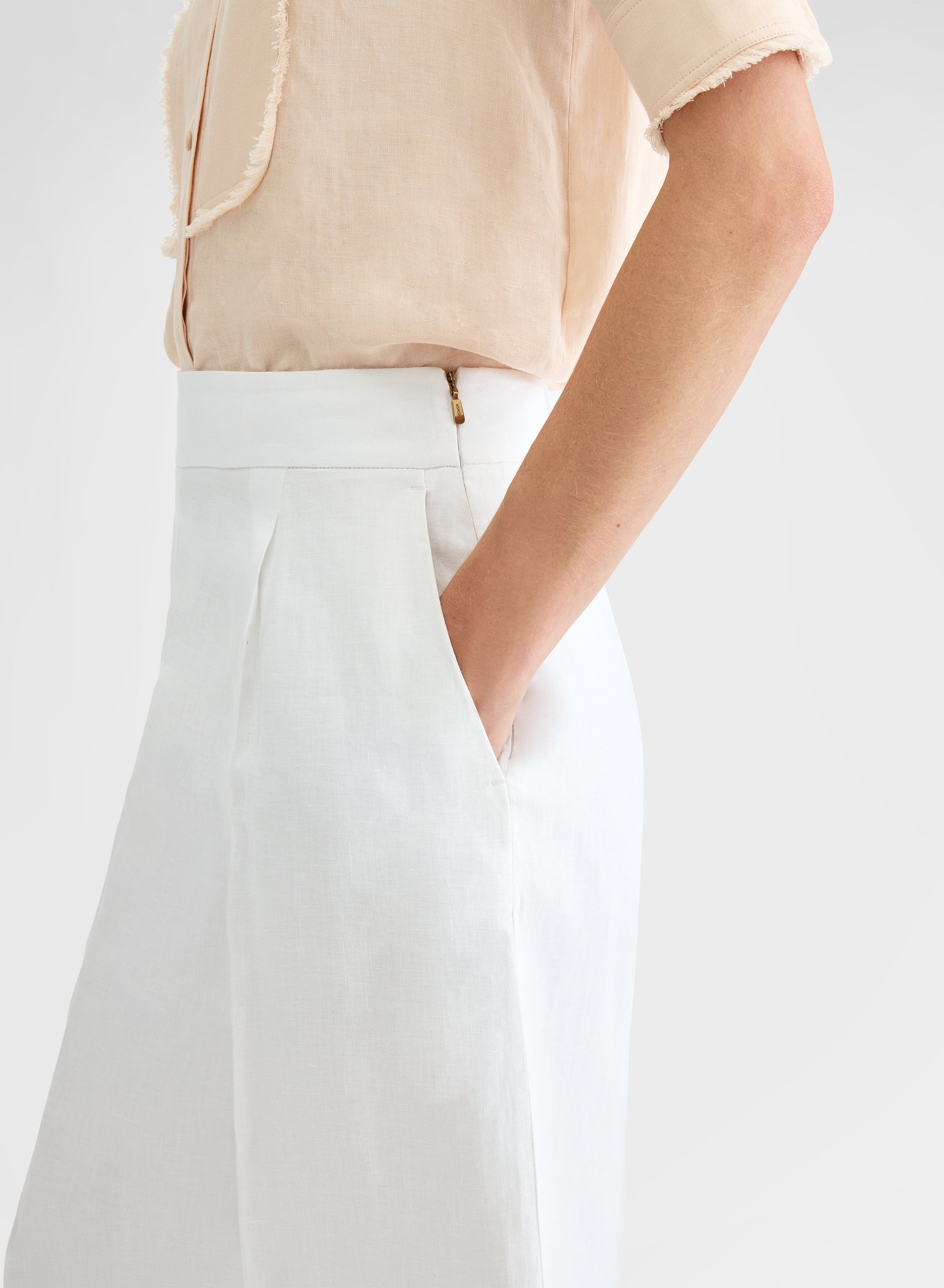 LIGHT LINEN SHORTS WHITE