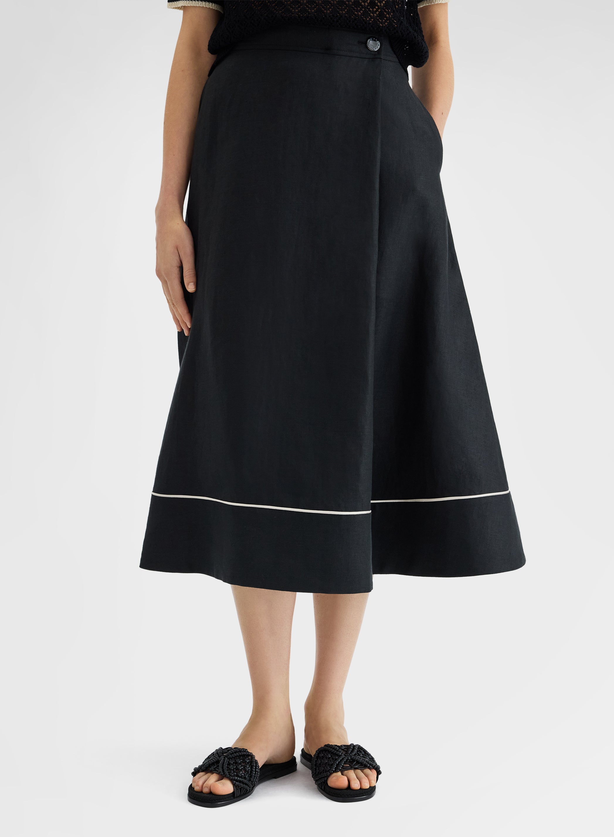 BATAVIA LINEN SKIRT BLACK