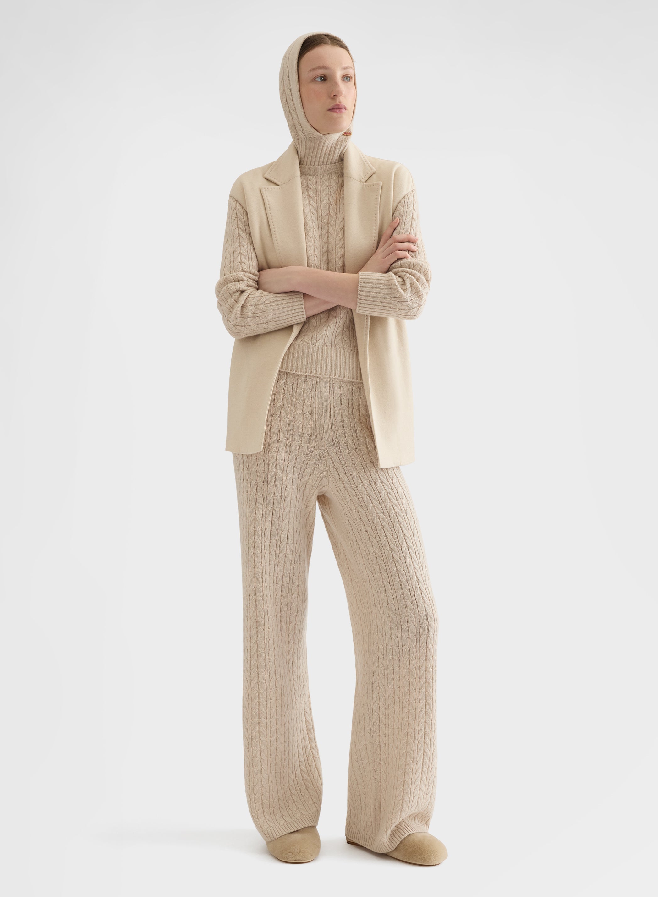 CASHMERE ICONIC CABLE LIPSTICK CREWNECK GREIGE