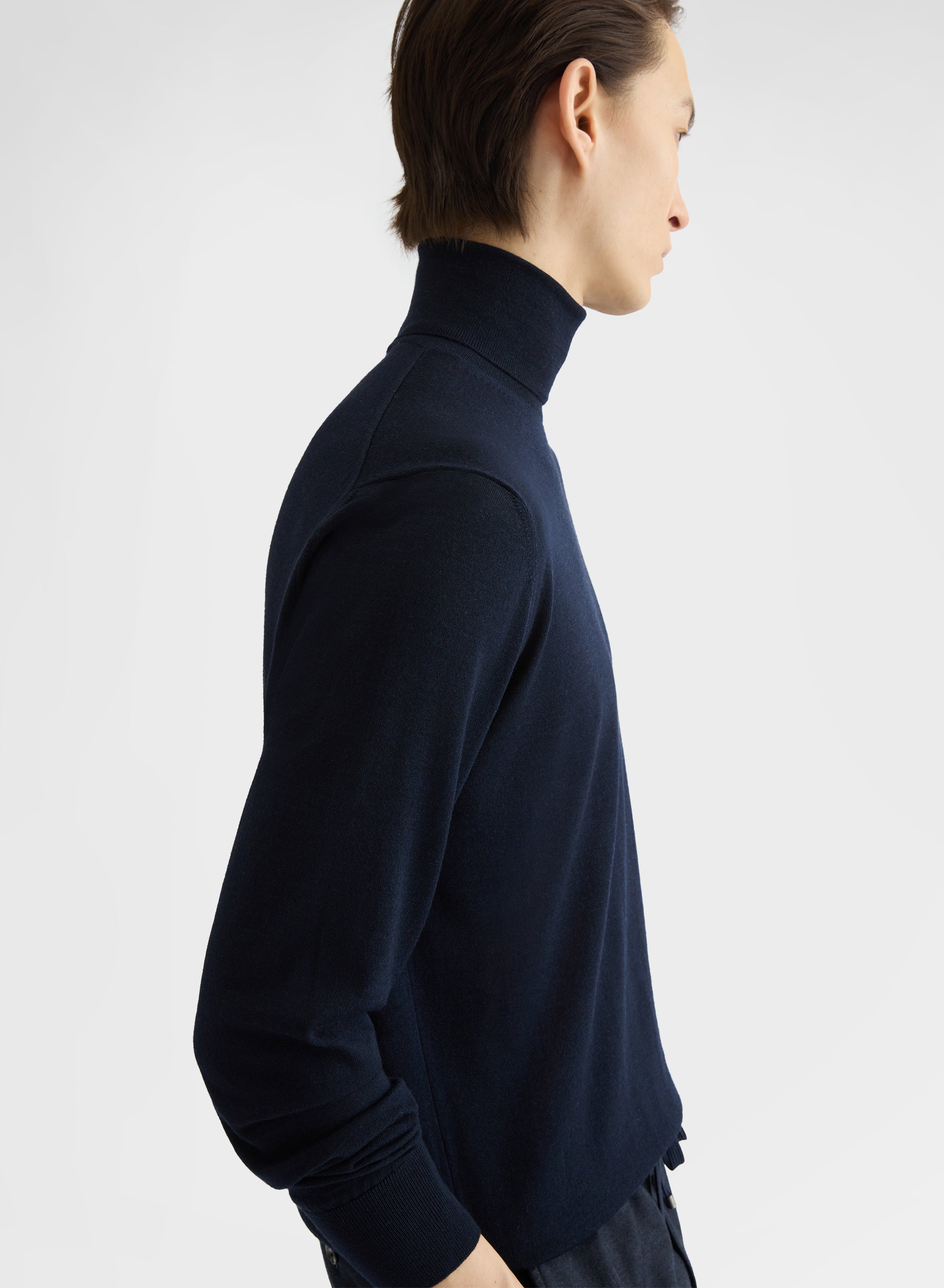 FINE WOOL SILK CASHMERE TURTLENECK NIGHT