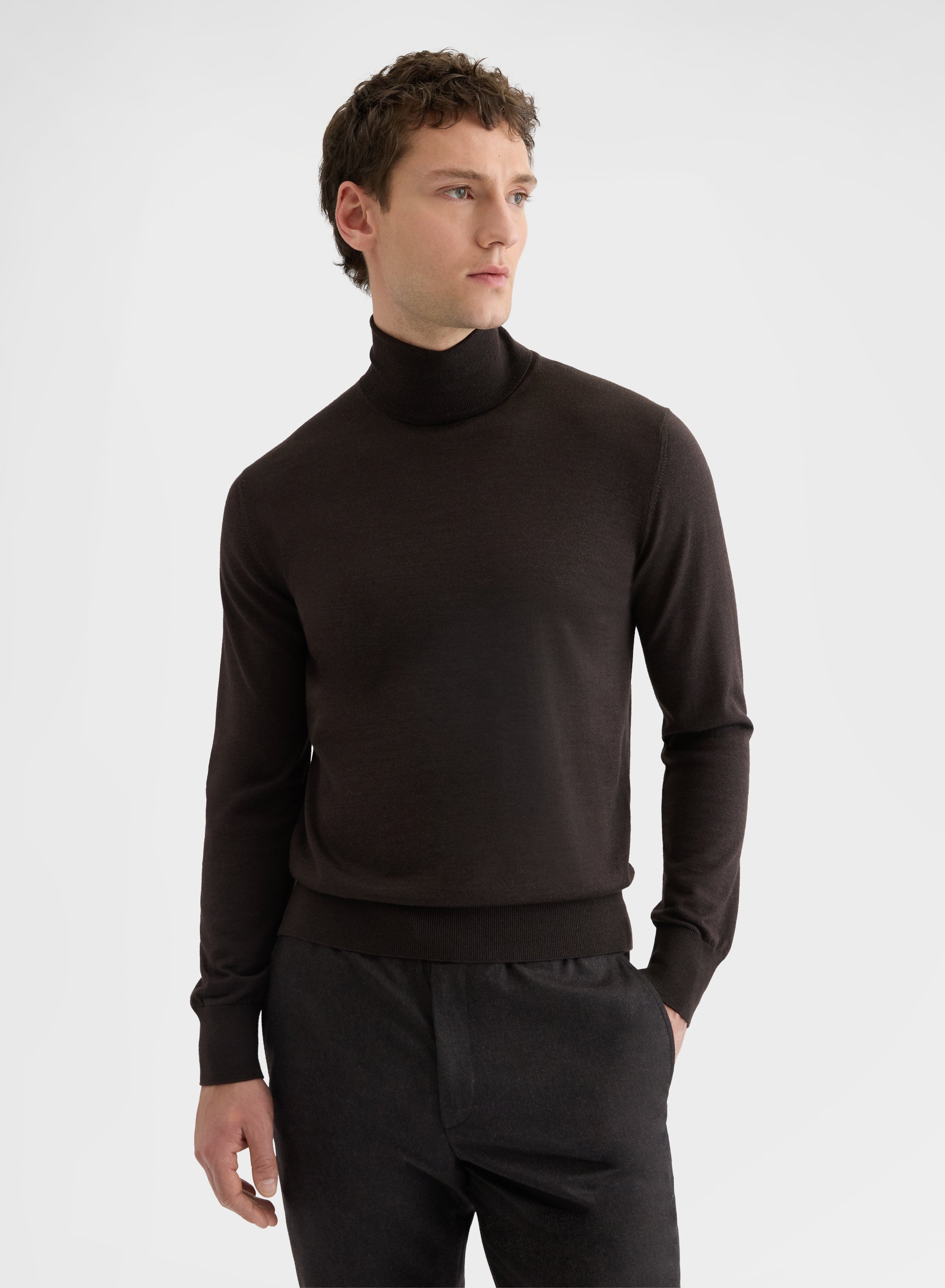 FINE WOOL SILK CASHMERE TURTLENECK EBONY