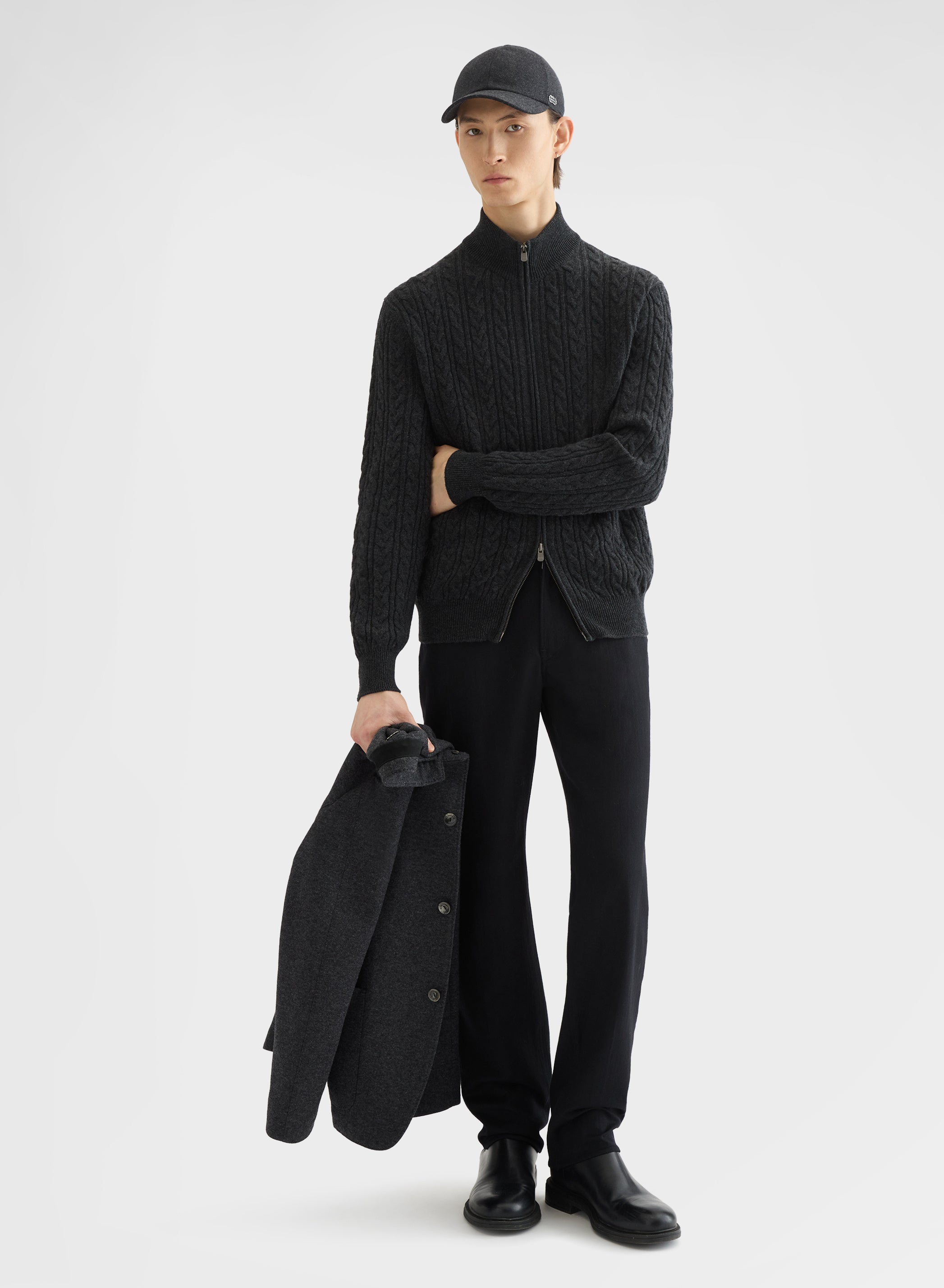 CASHMERE ICONIC CABLE HIGH NECK SWEATER CHARCOAL