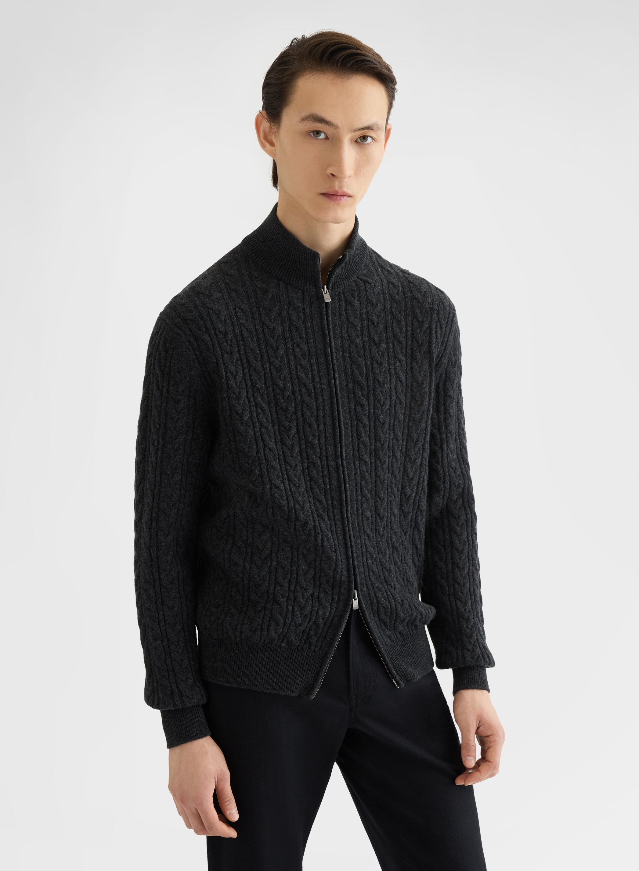 CASHMERE ICONIC CABLE HIGH NECK SWEATER CHARCOAL