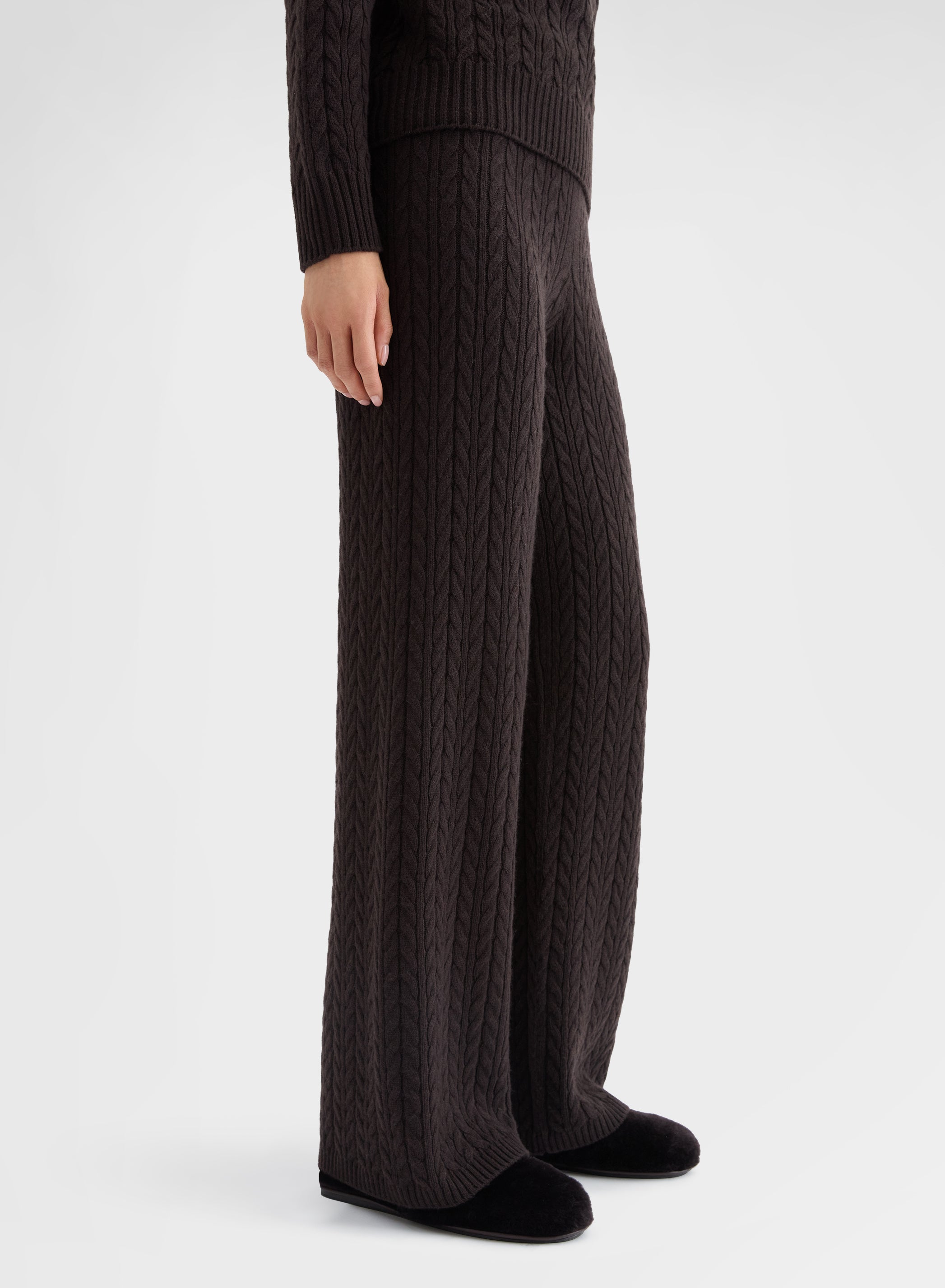 CASHMERE ICONIC CABLE HIGH WAISTED STRAIGHT PANTS EBONY