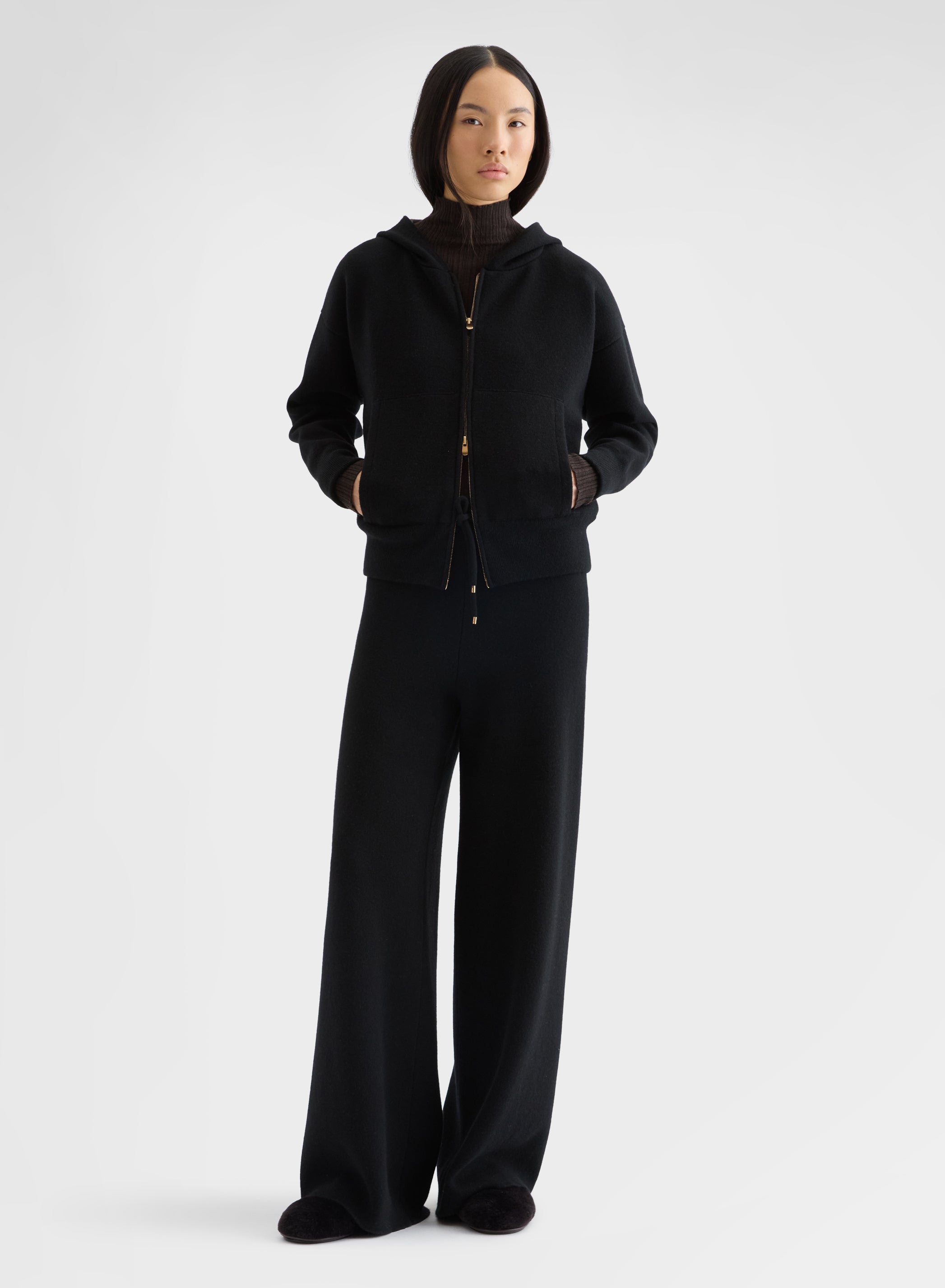 CASHMERE WOOL SILK JOGGERS BLACK