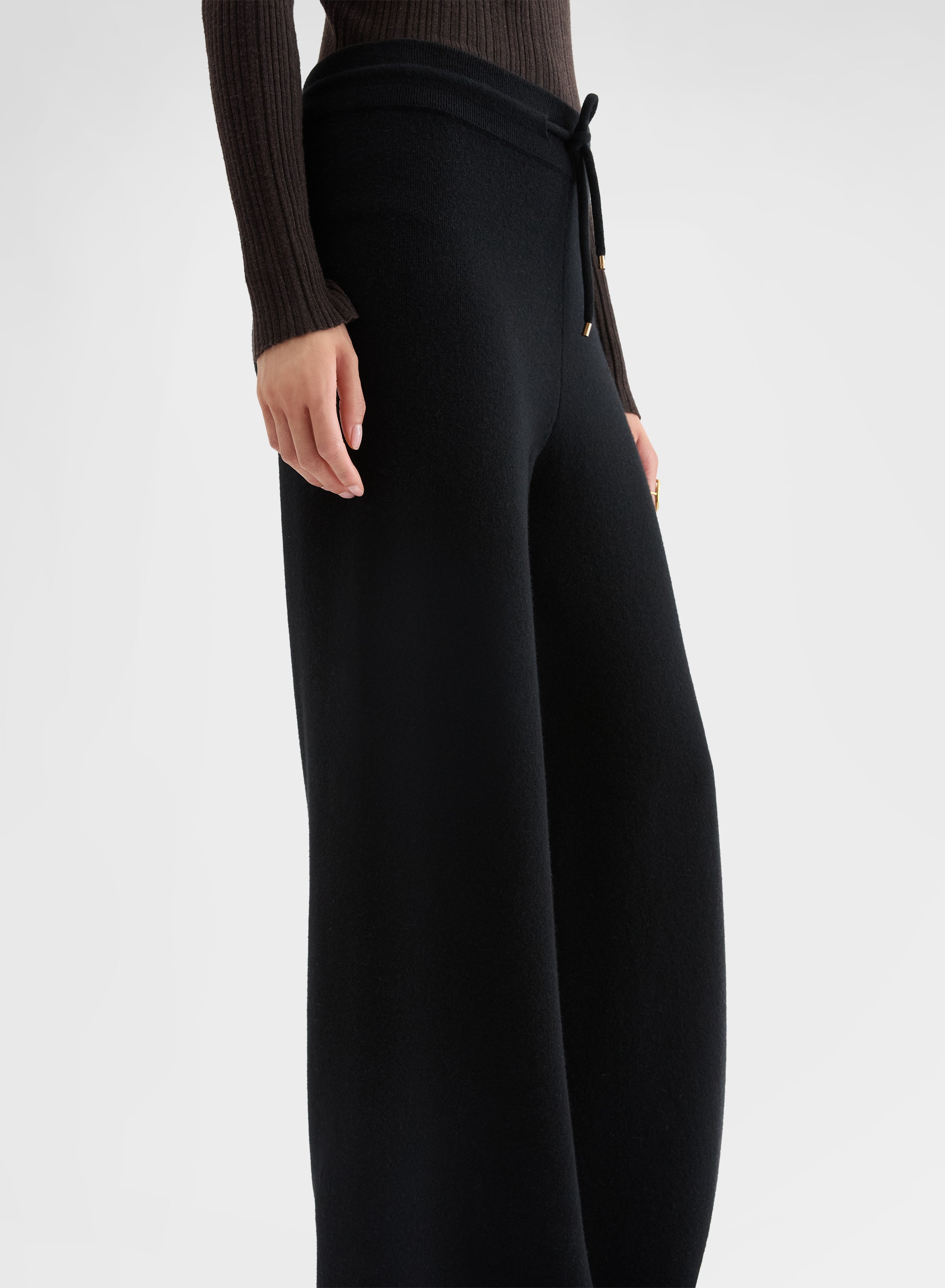 CASHMERE WOOL SILK JOGGERS BLACK