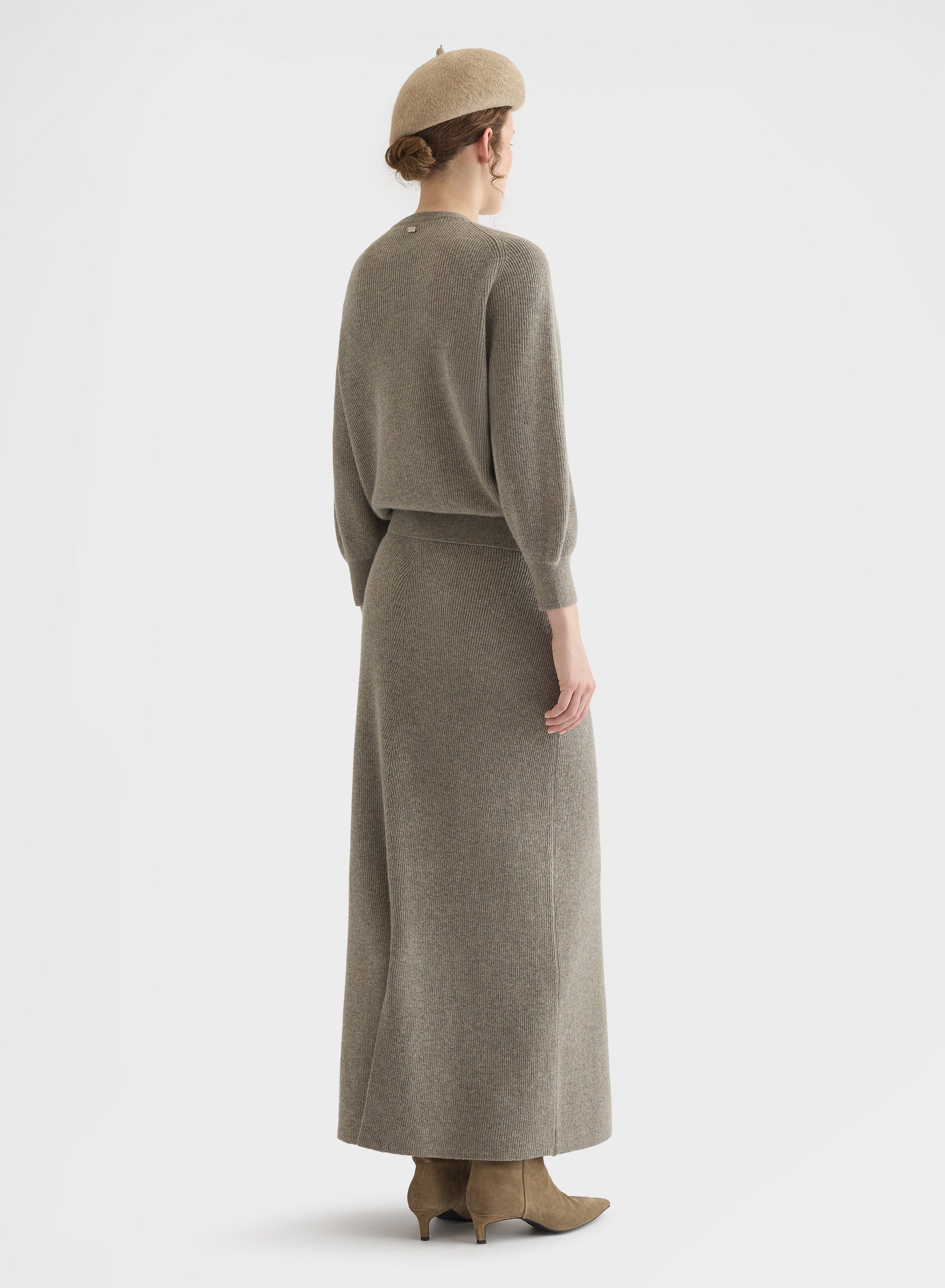 CASHMERE ENGLISH RIB HIGH WAISTED MIDI SKIRT SAND