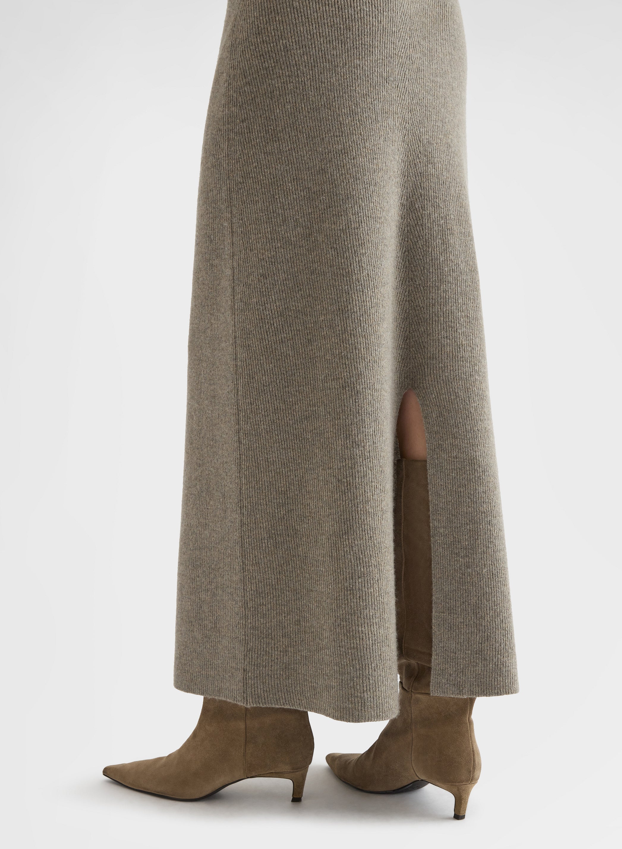 CASHMERE ENGLISH RIB HIGH WAISTED MIDI SKIRT SAND