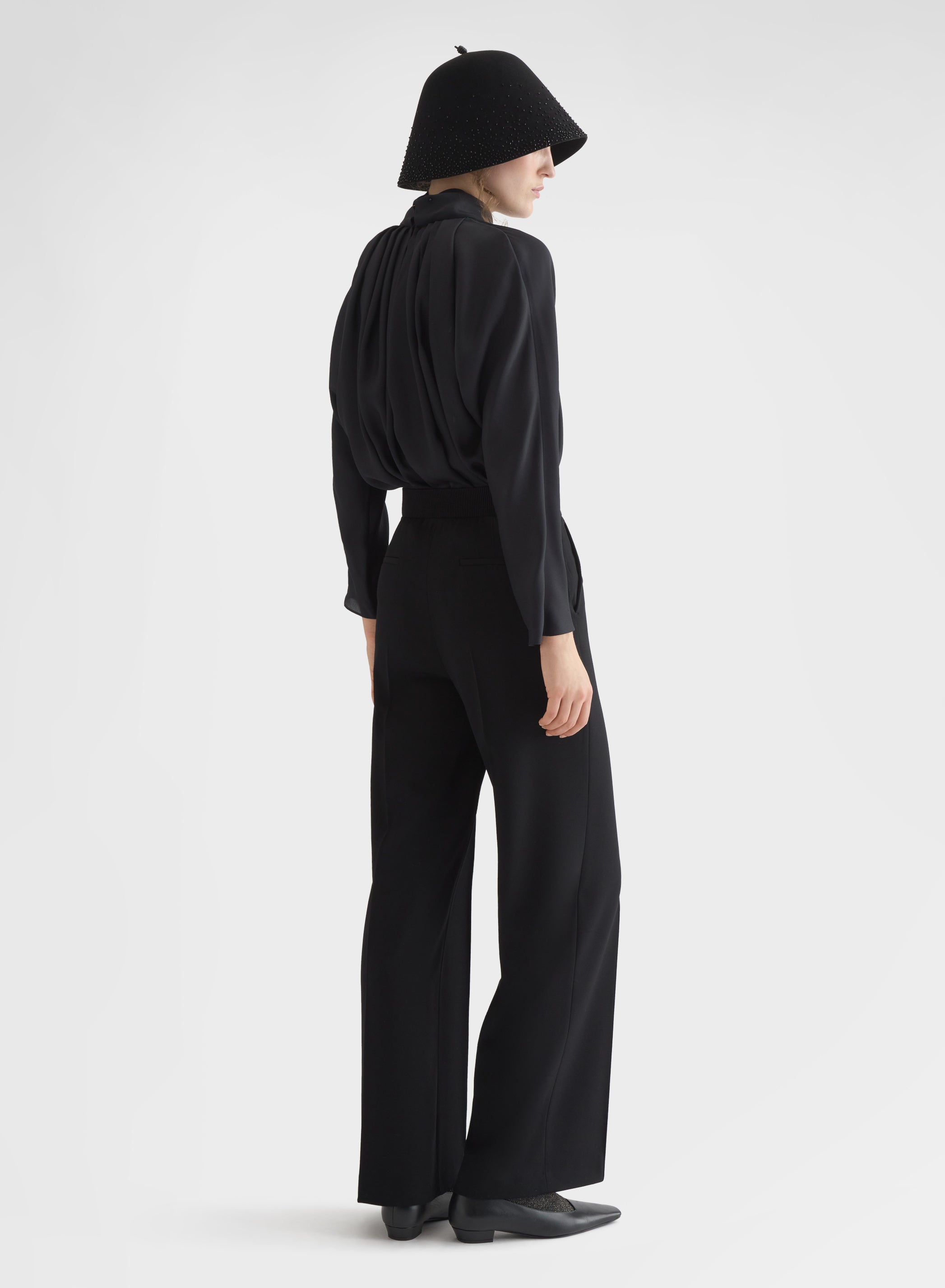 FLUID WOOL NEW YORK STRAIGHT PANTS BLACK