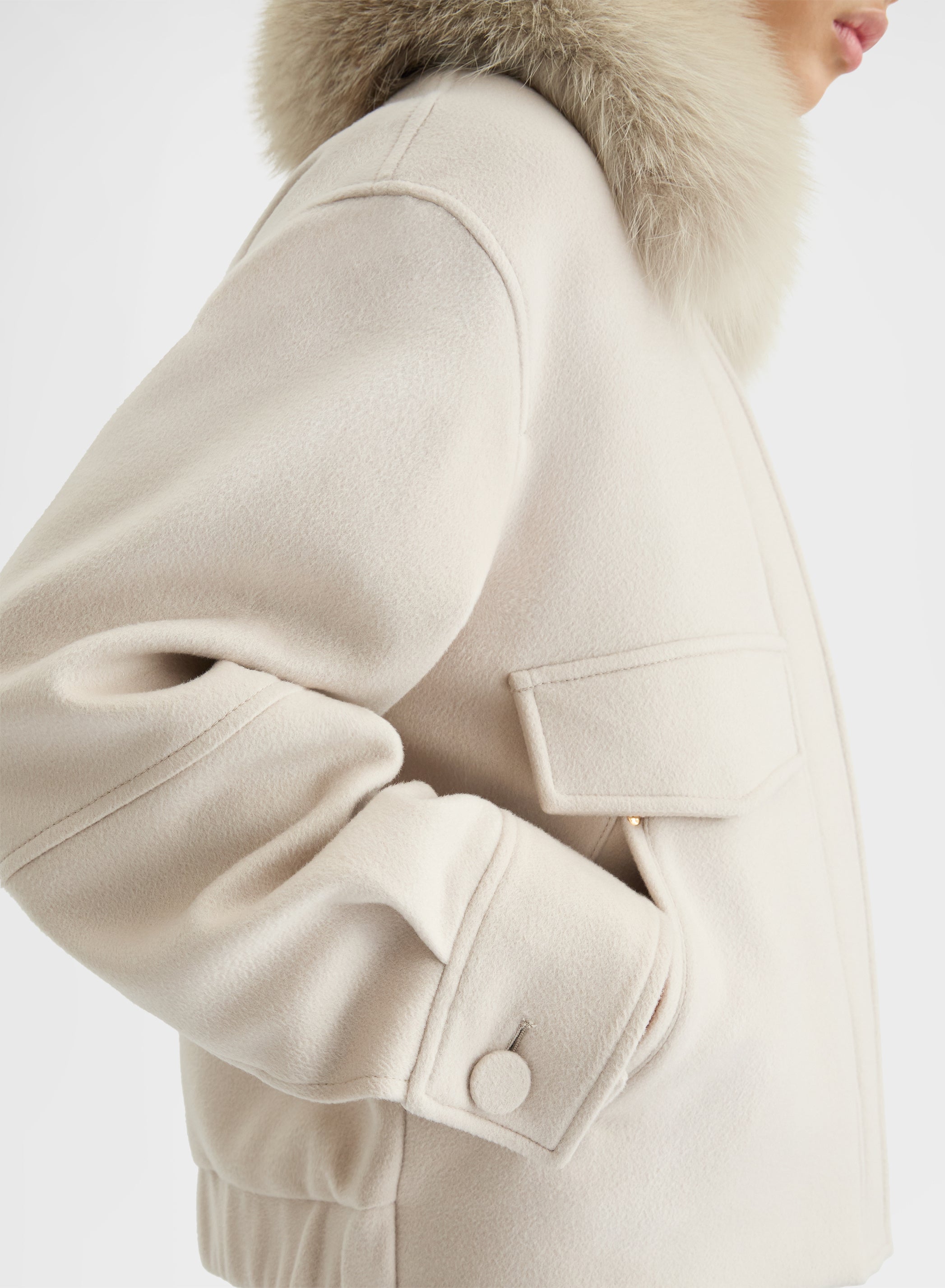 CASHMERE DRAP CROPPED BOMBER GREIGE