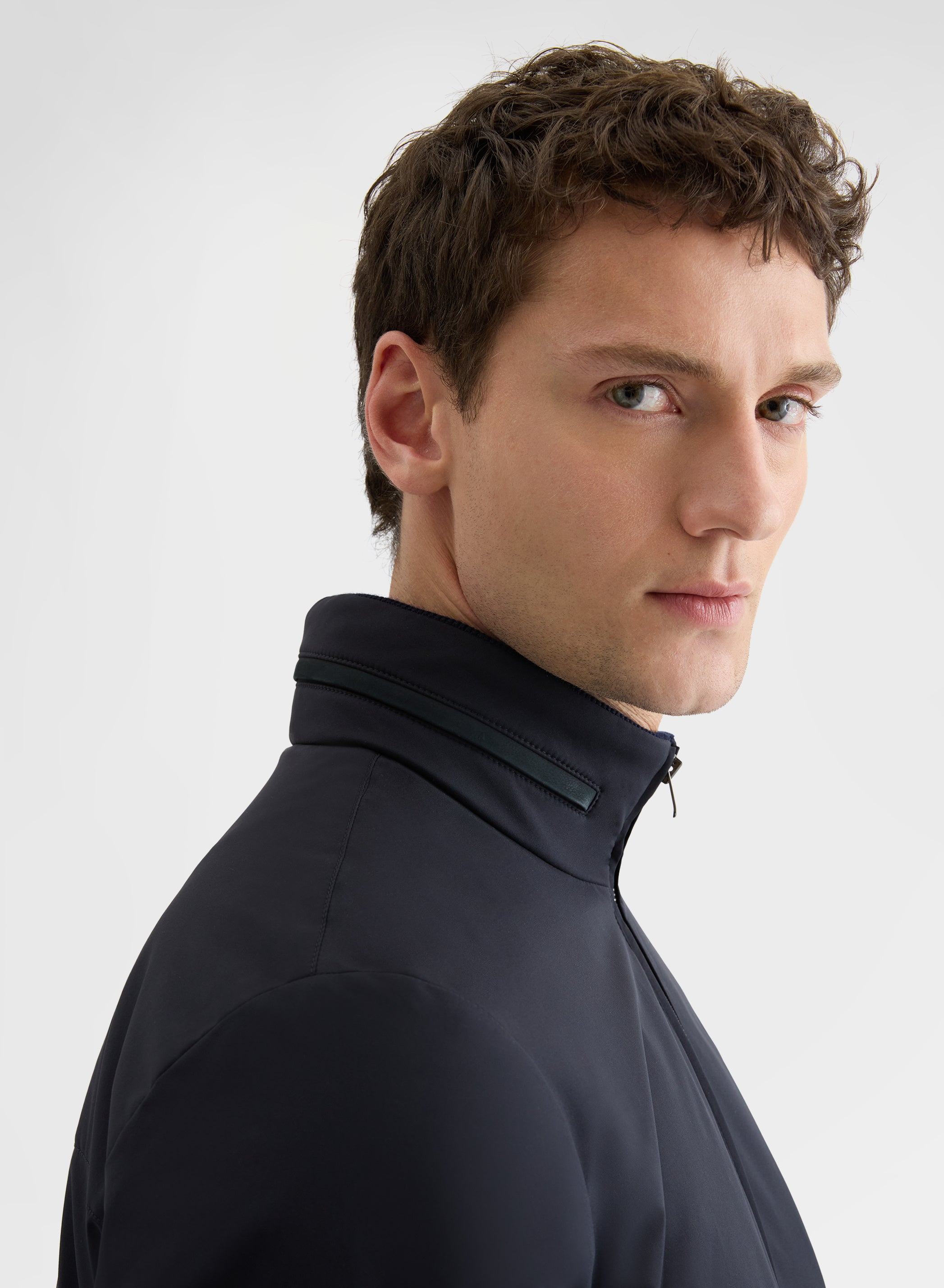 NYLON TECH TWILL HIGH NECK JACKET NAVY