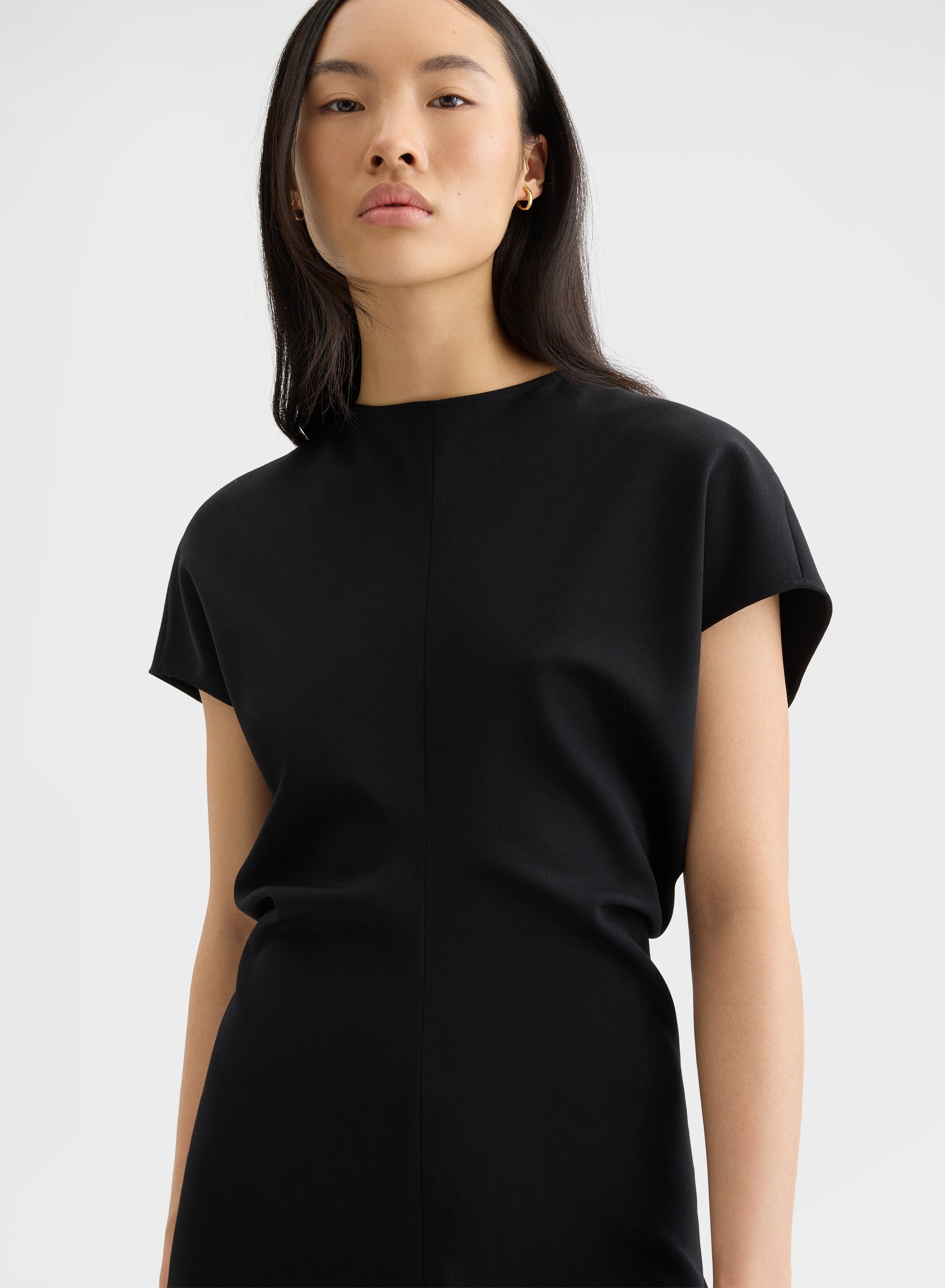 FLUID WOOL GATHERED MIDI DRESS BLACK