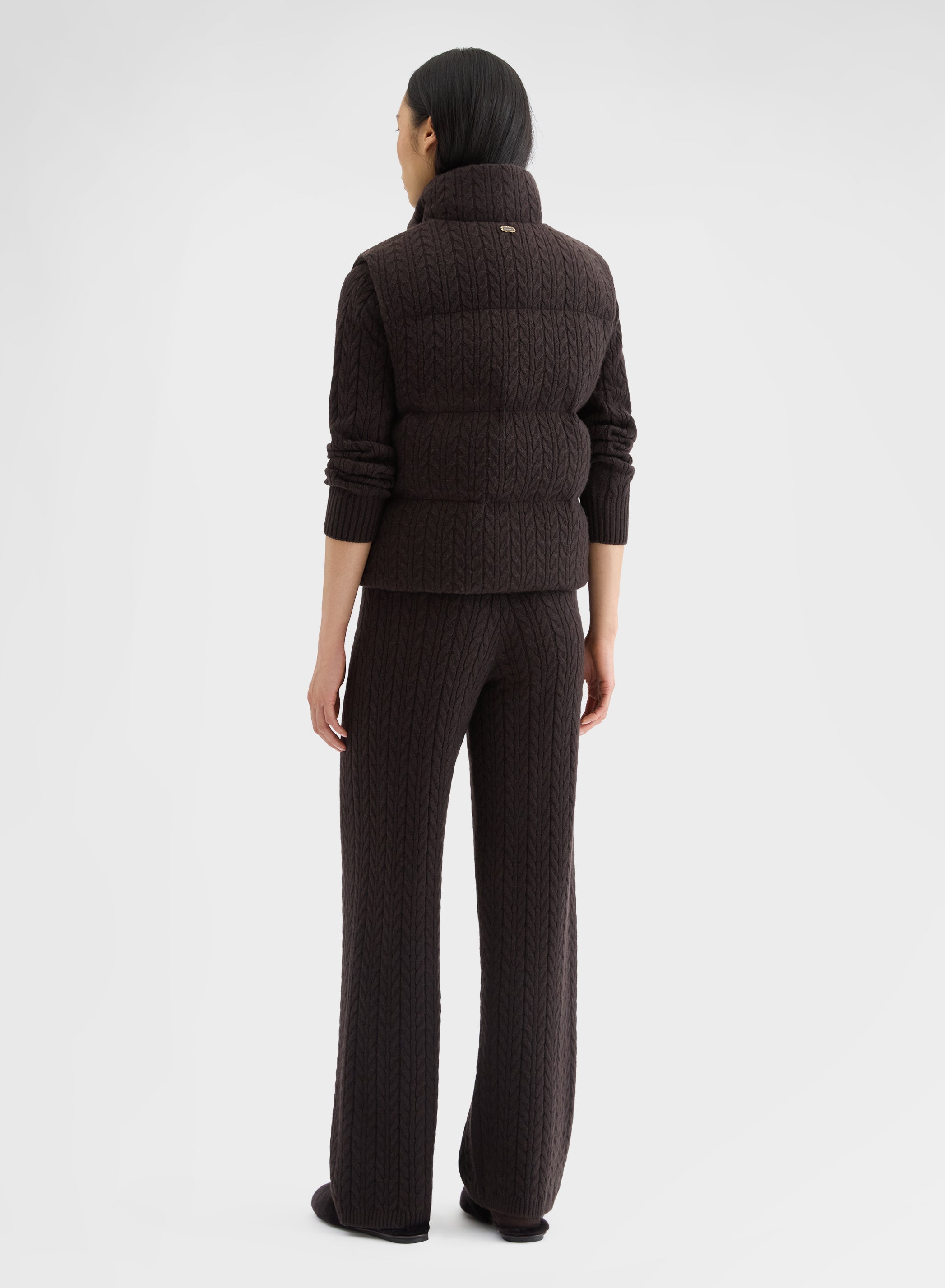 CABLE KNITTED CASHMERE CROPPED PUFFER VEST