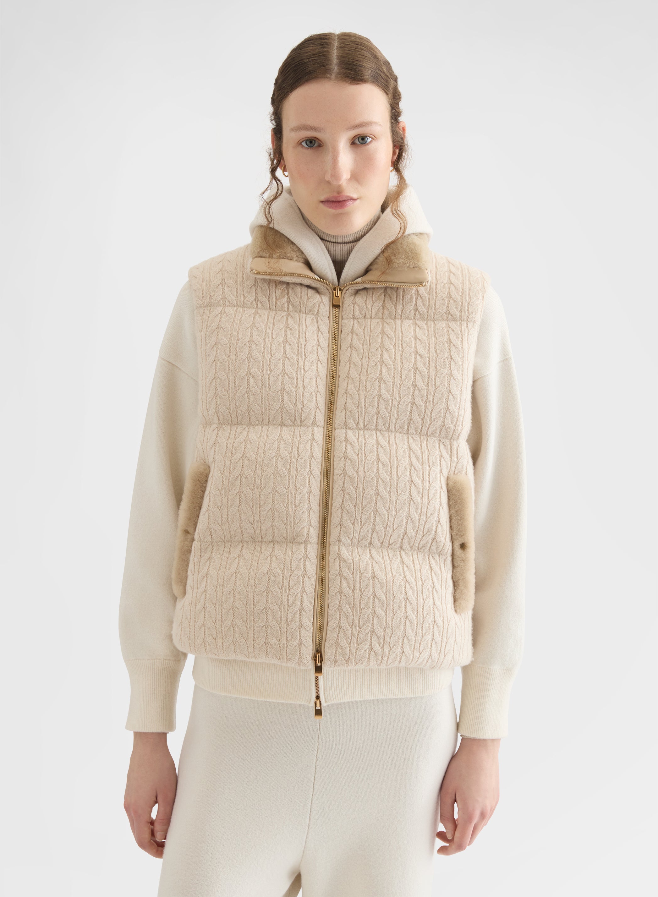 CABLE KNITTED CASHMERE CROPPED PUFFER VEST