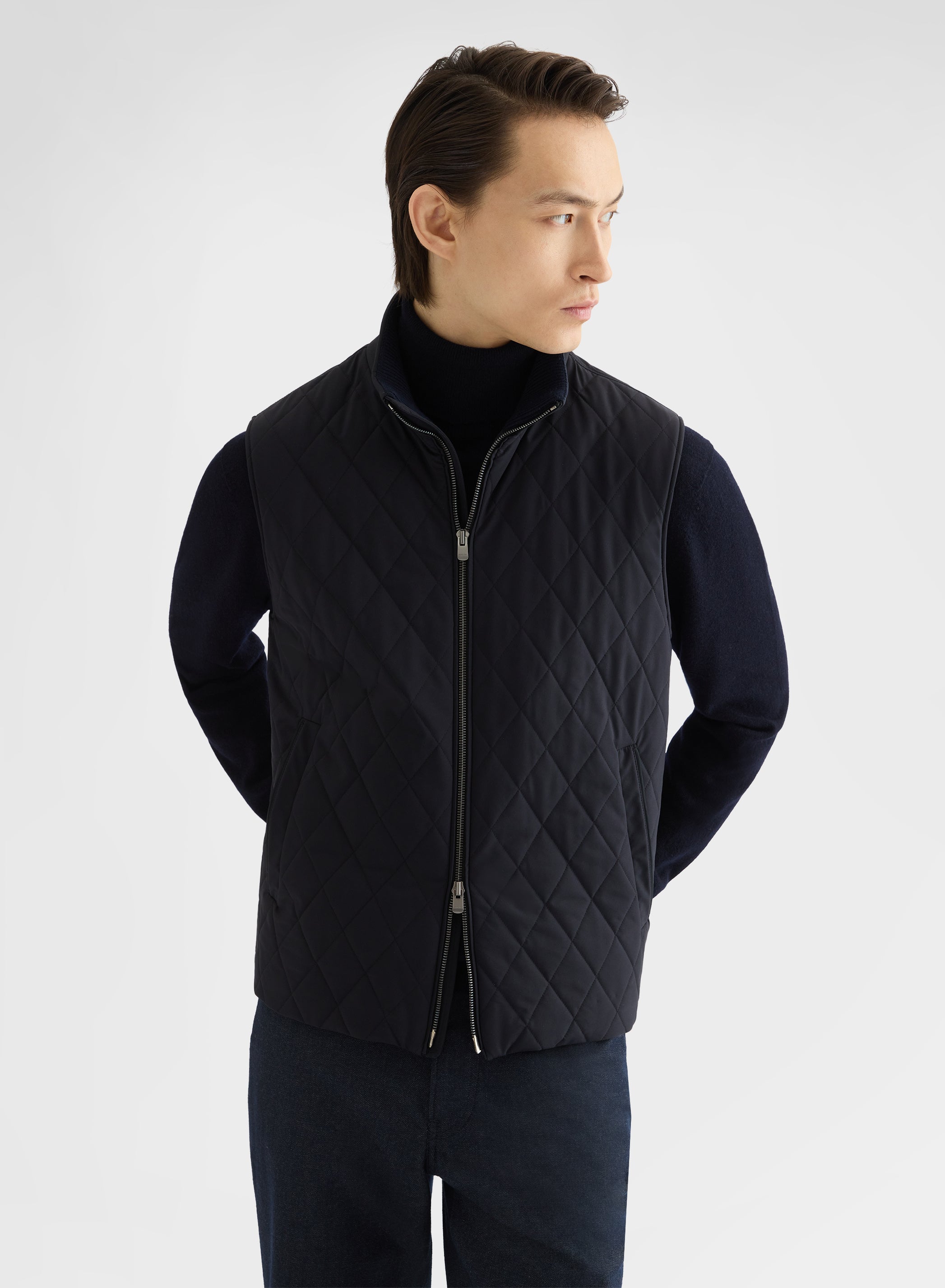 NYLON TECH TWILL QUILTED VEST NAVY