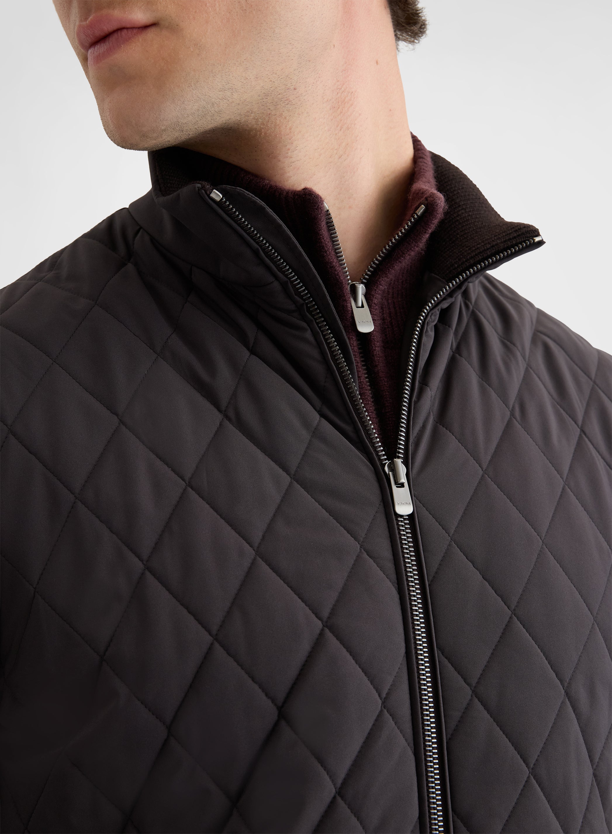 NYLON TECH TWILL QUILTED VEST CHOCOLATE