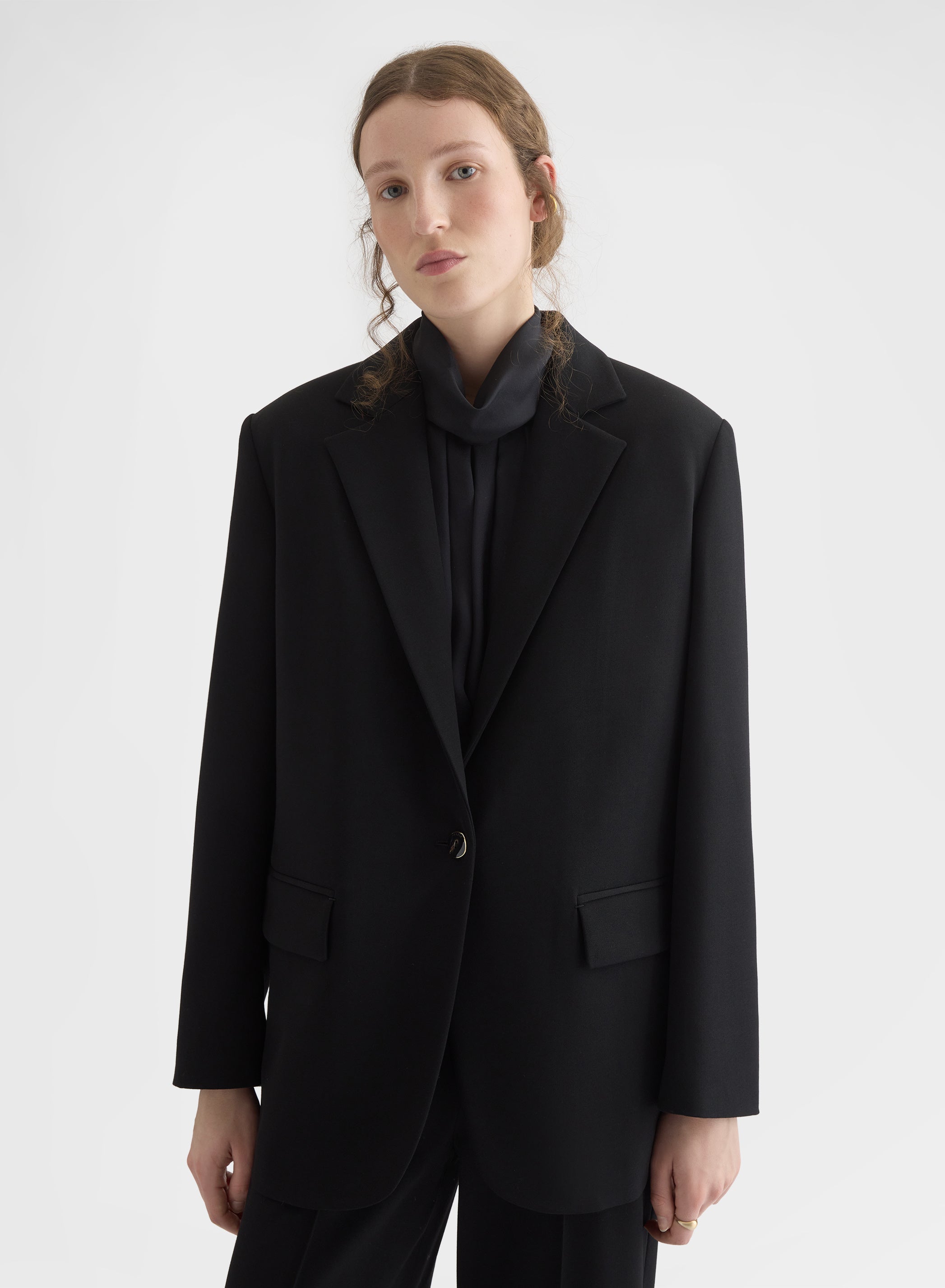 FLUID WOOL SINGLE BREASTED BLAZER BLACK