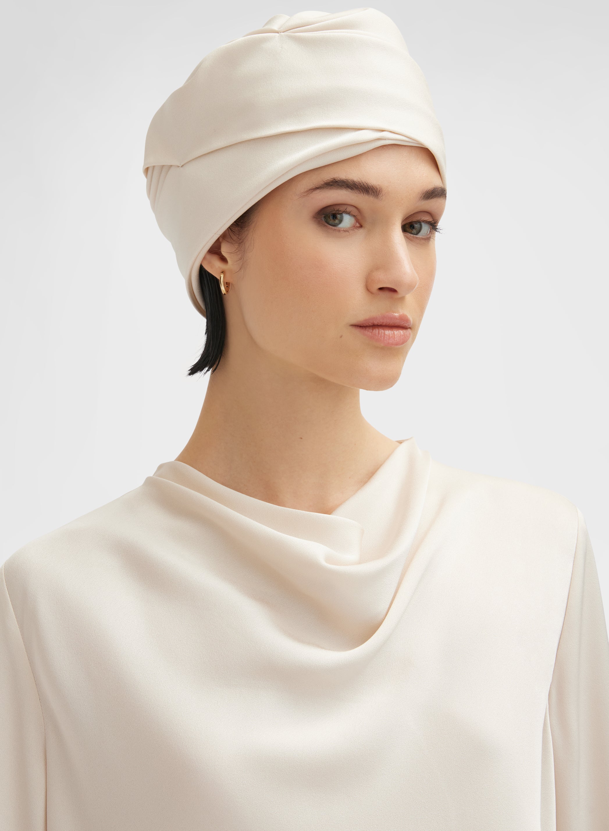 WOMAN SILK BLEND SATIN HAT CHAMPAGNE