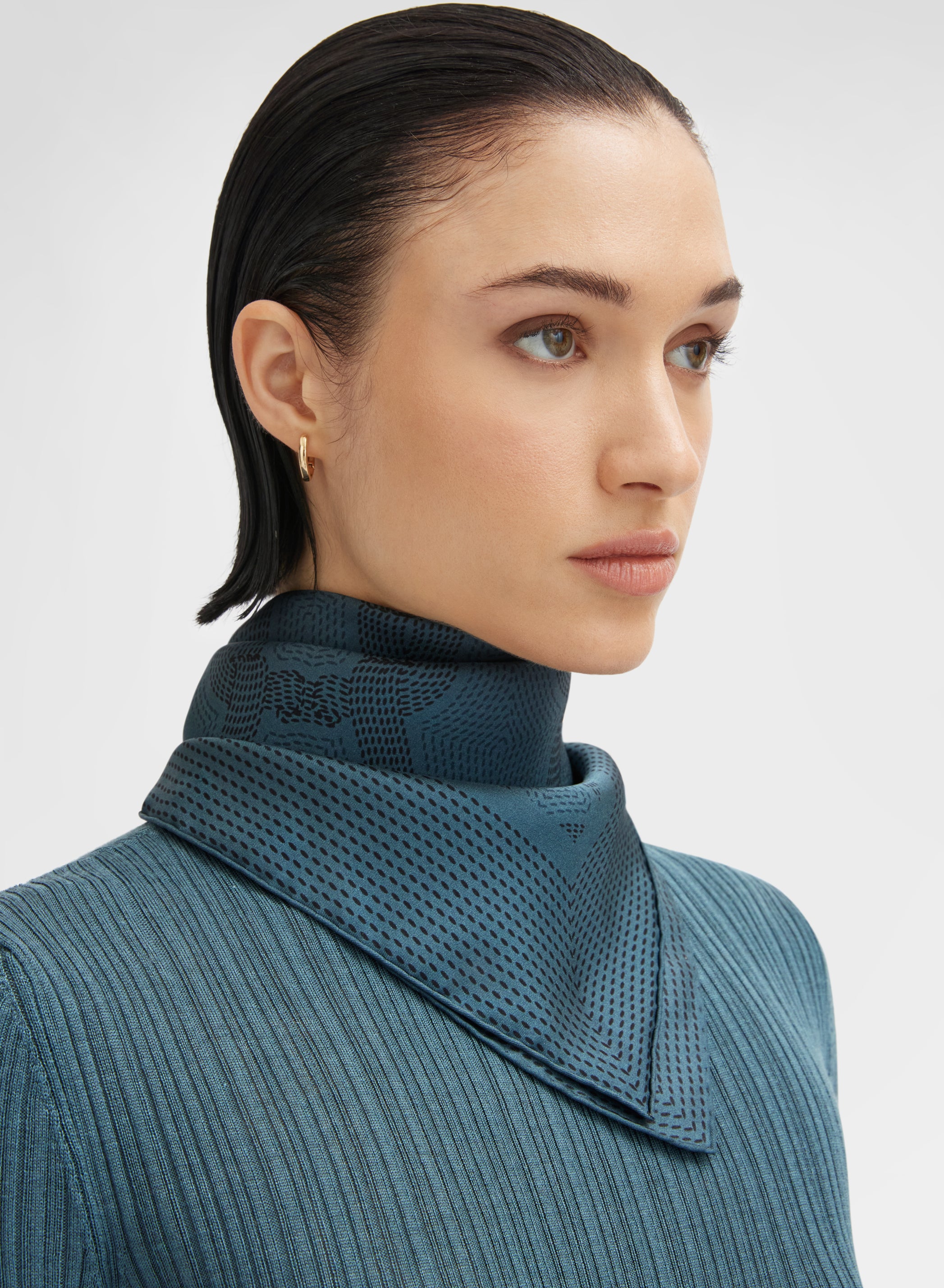 CHAIN PRINT SCARF PETROL