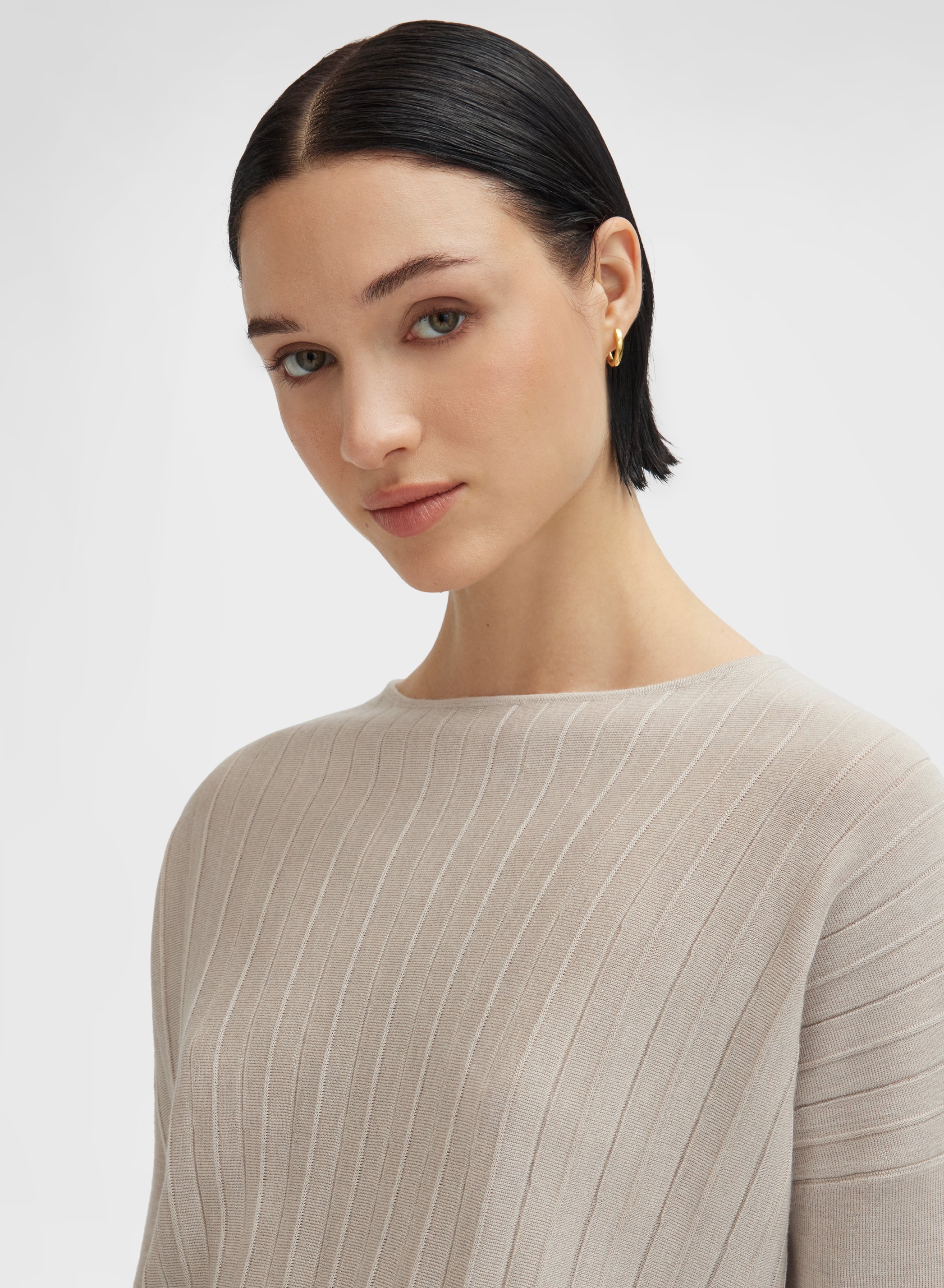 LONG SLEEVE BOAT NECK CRYSTAL PLISSE CHANTILLY