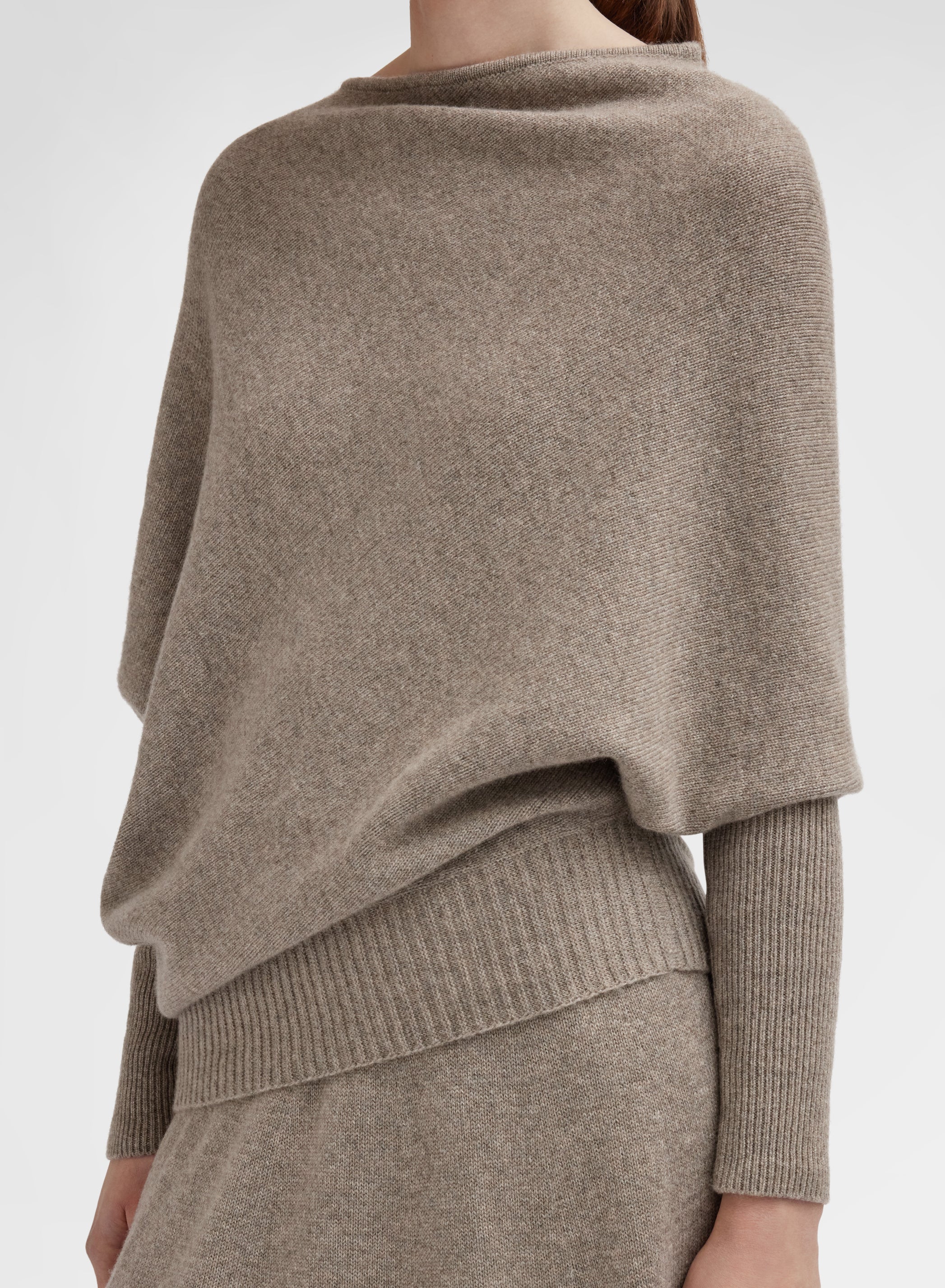 LONG SLEEVE BOAT NECK CASHMERE TUBOLARE SESAMO