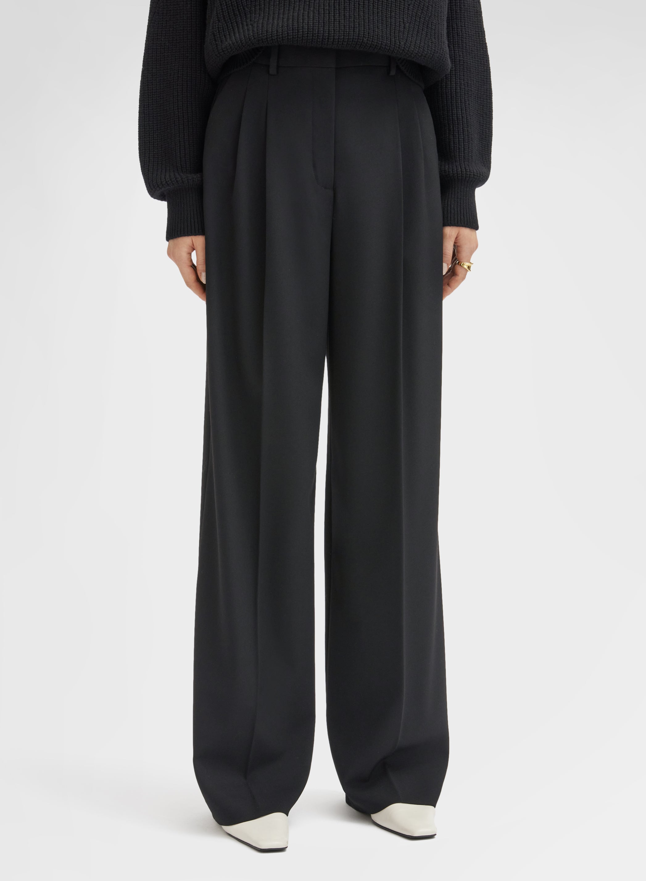 FLUID WOOL PANTS BLACK