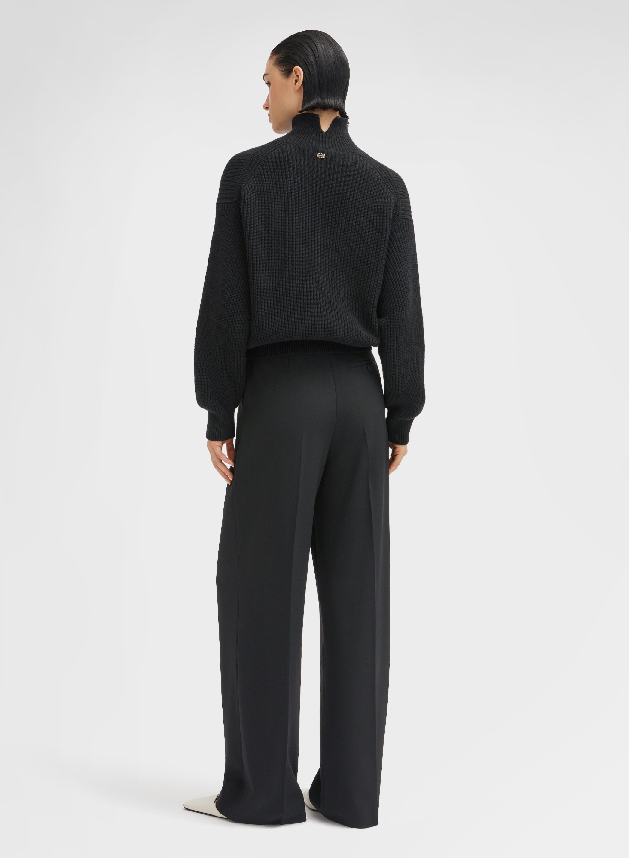 FLUID WOOL PANTS BLACK