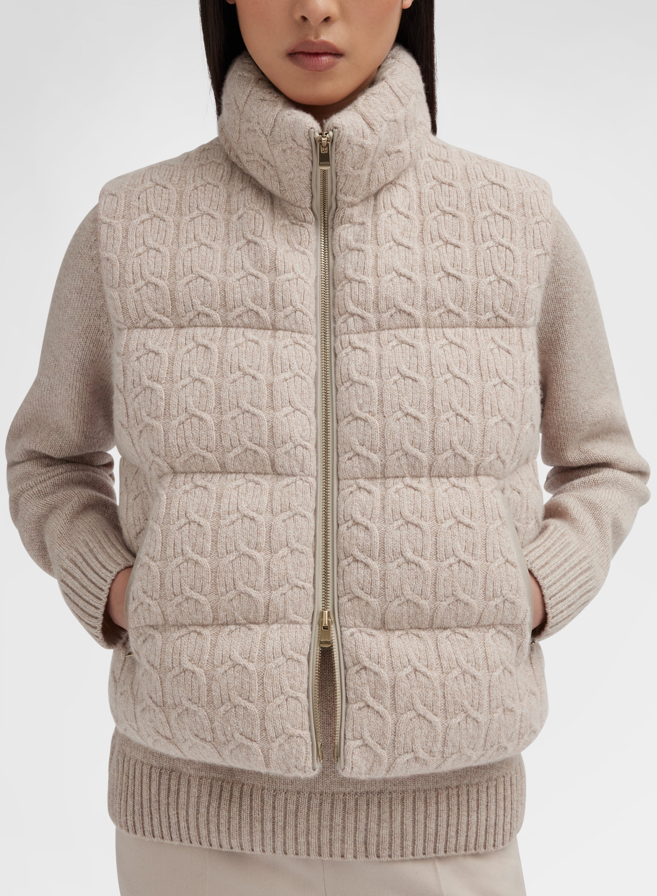 CABLE KNITTED CASHMERE CABAN ALBINO