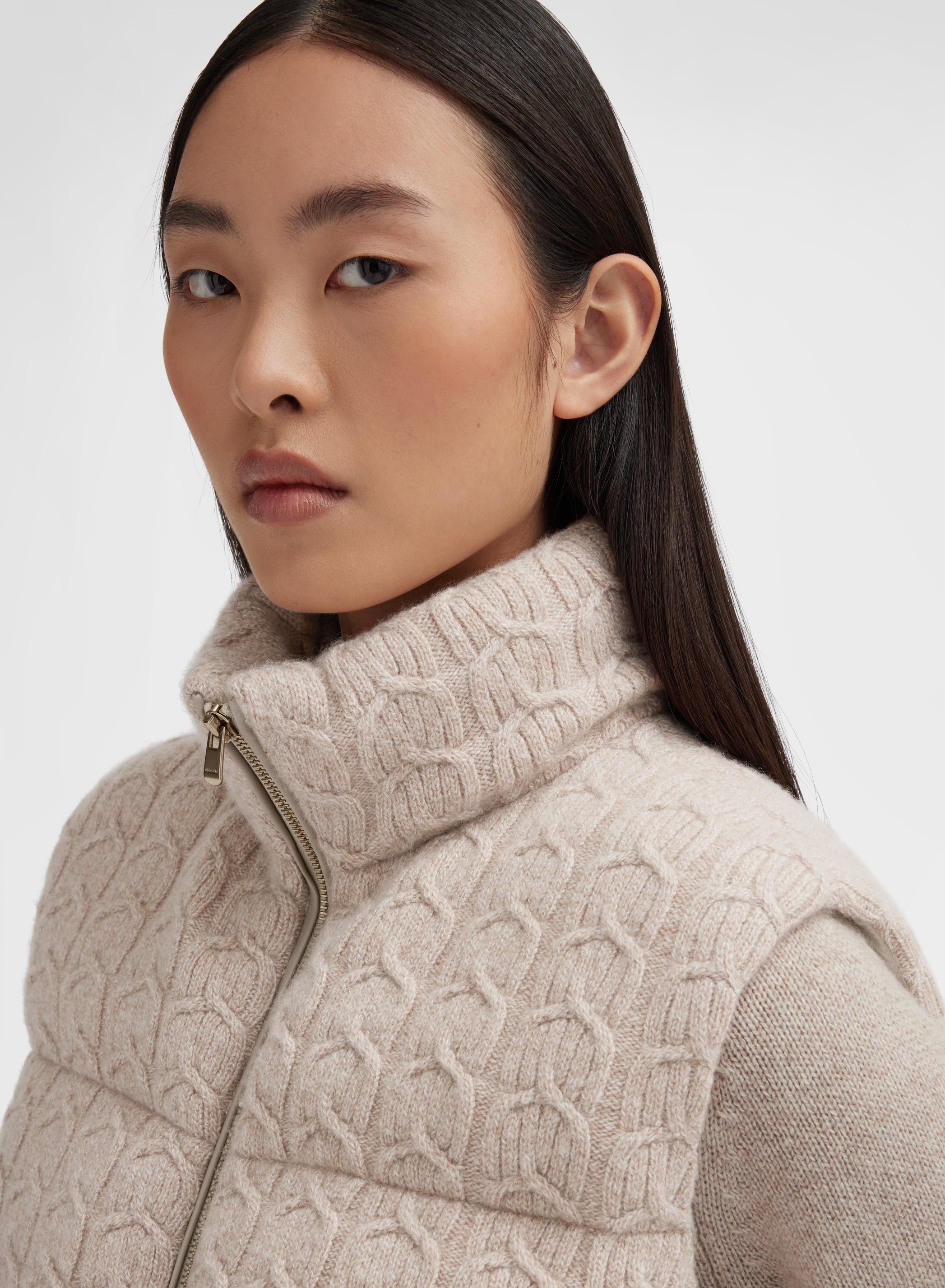 CABLE KNITTED CASHMERE CABAN ALBINO