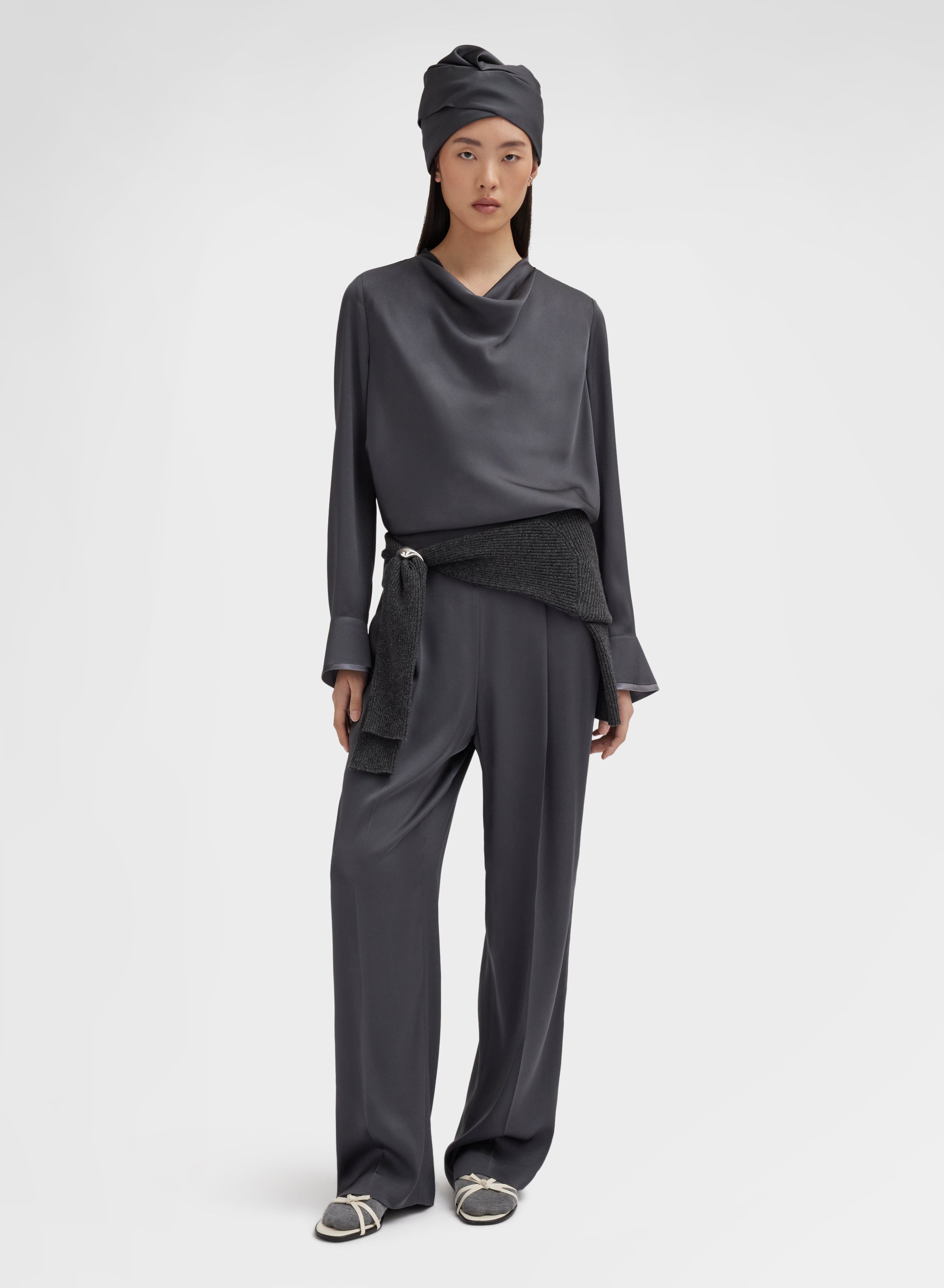 SILK BLEND SATIN TOP CHARCOAL