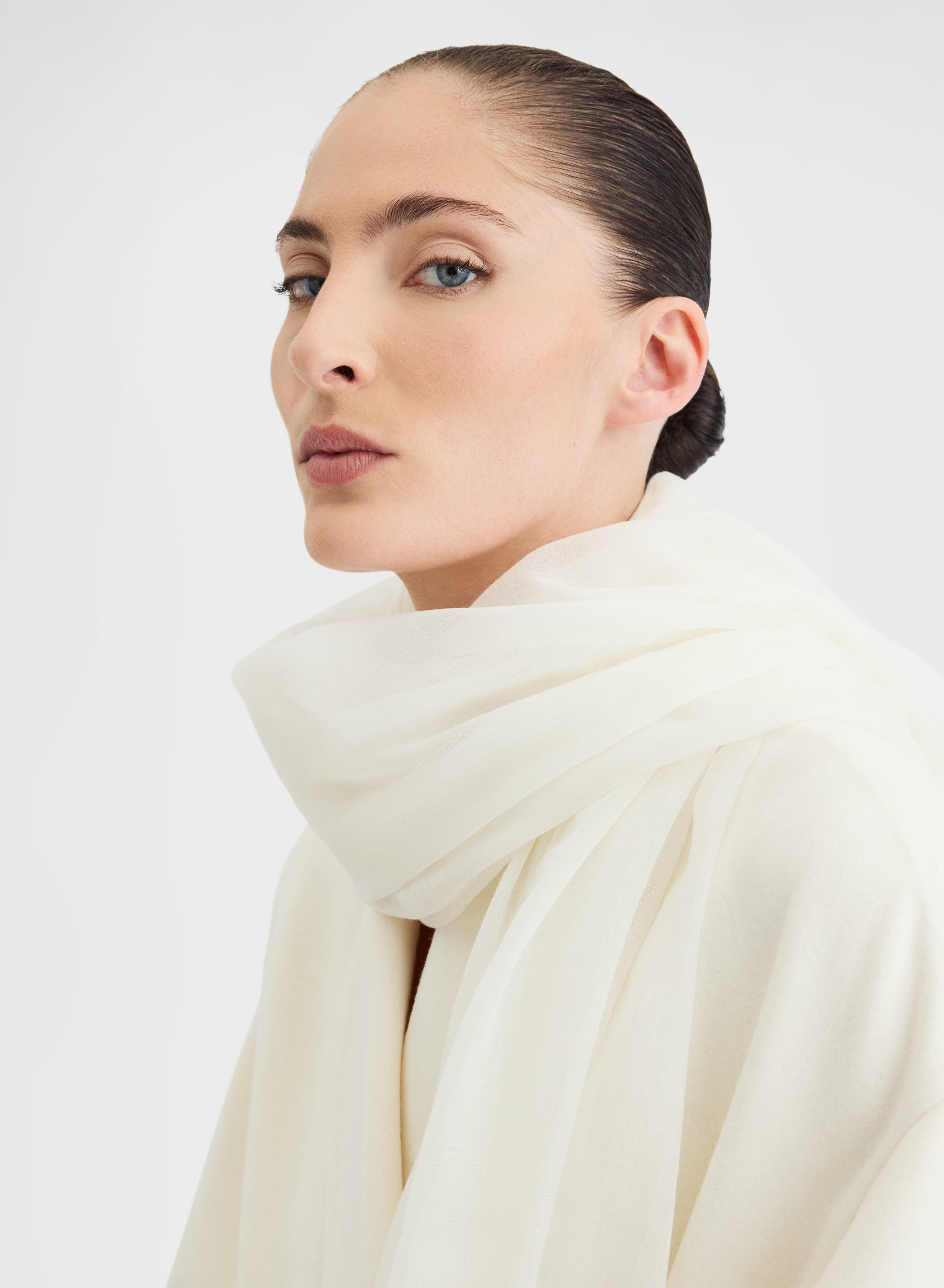 Cashmere Nuvola Scarf White Extra Light 35 Grams | Agnona Italy