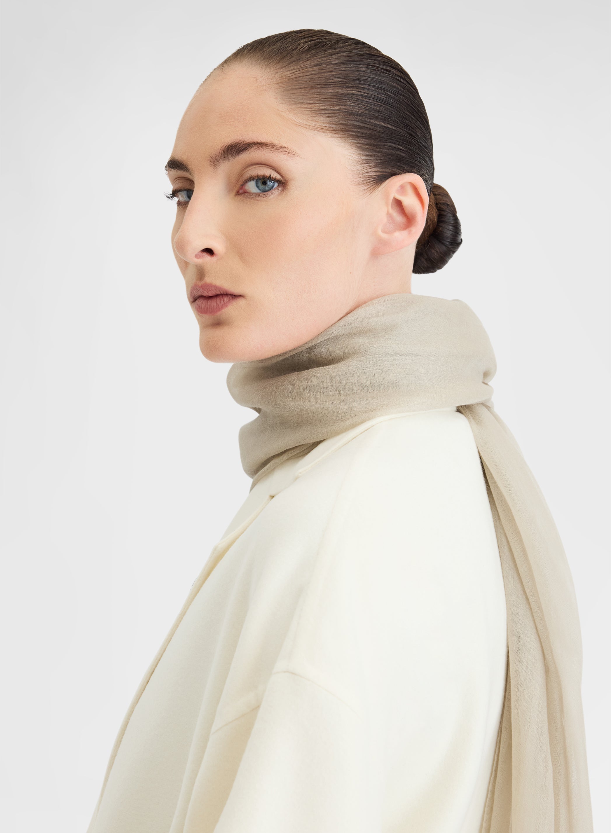 CASHMERE NUVOLA SCARF BUTTER