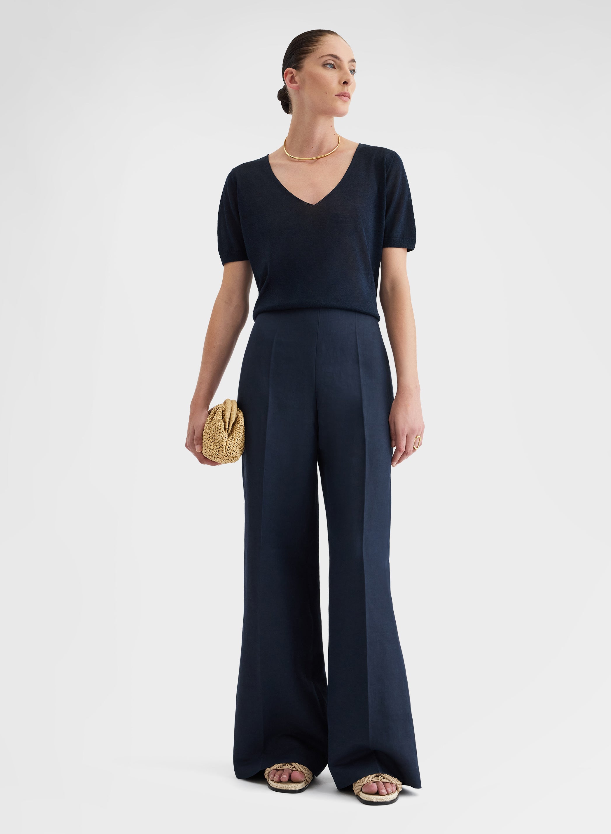 SHORT SLEEVE V-NECK NAVY