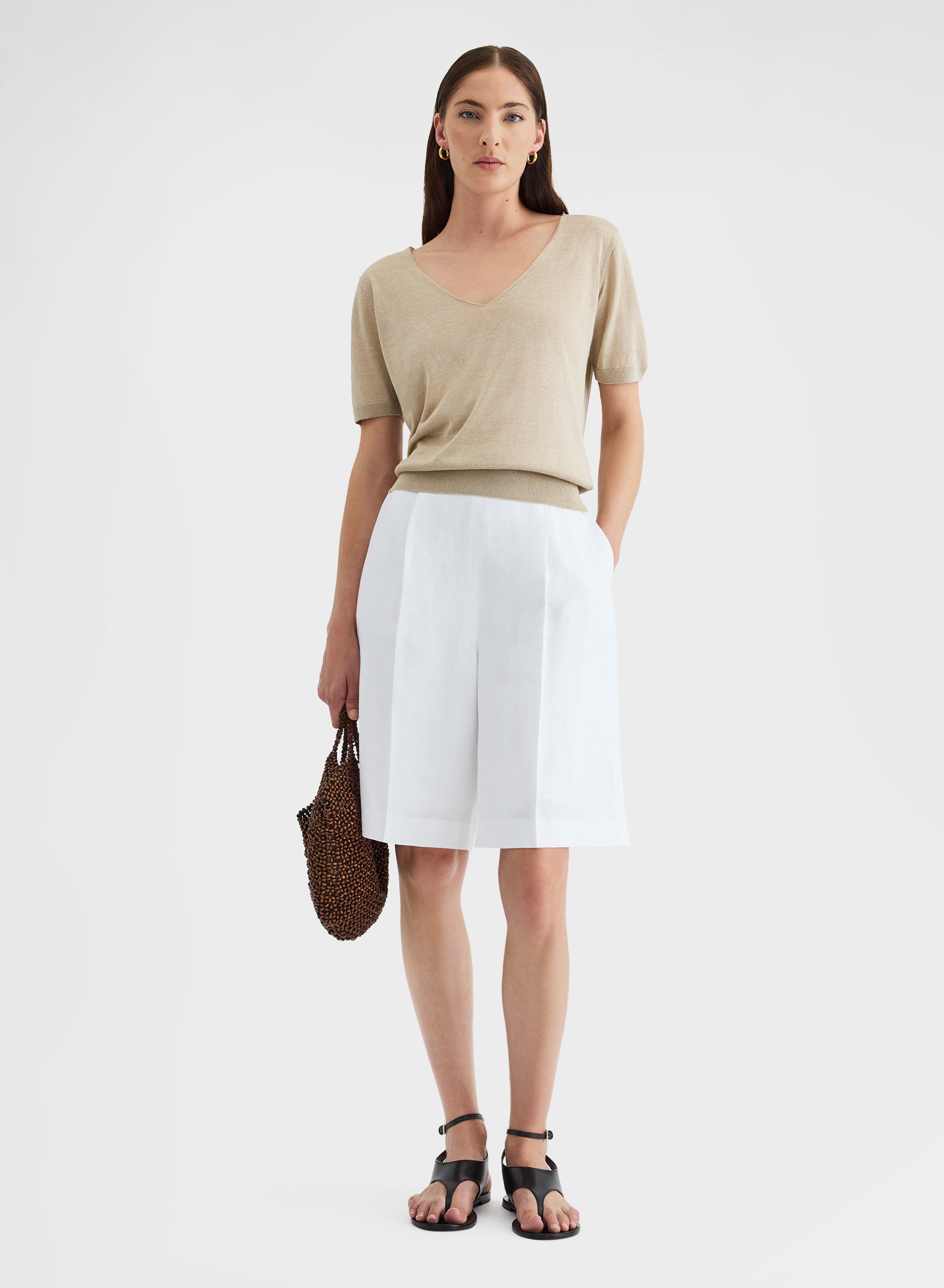 SHORT SLEEVE V-NECK KHAKI